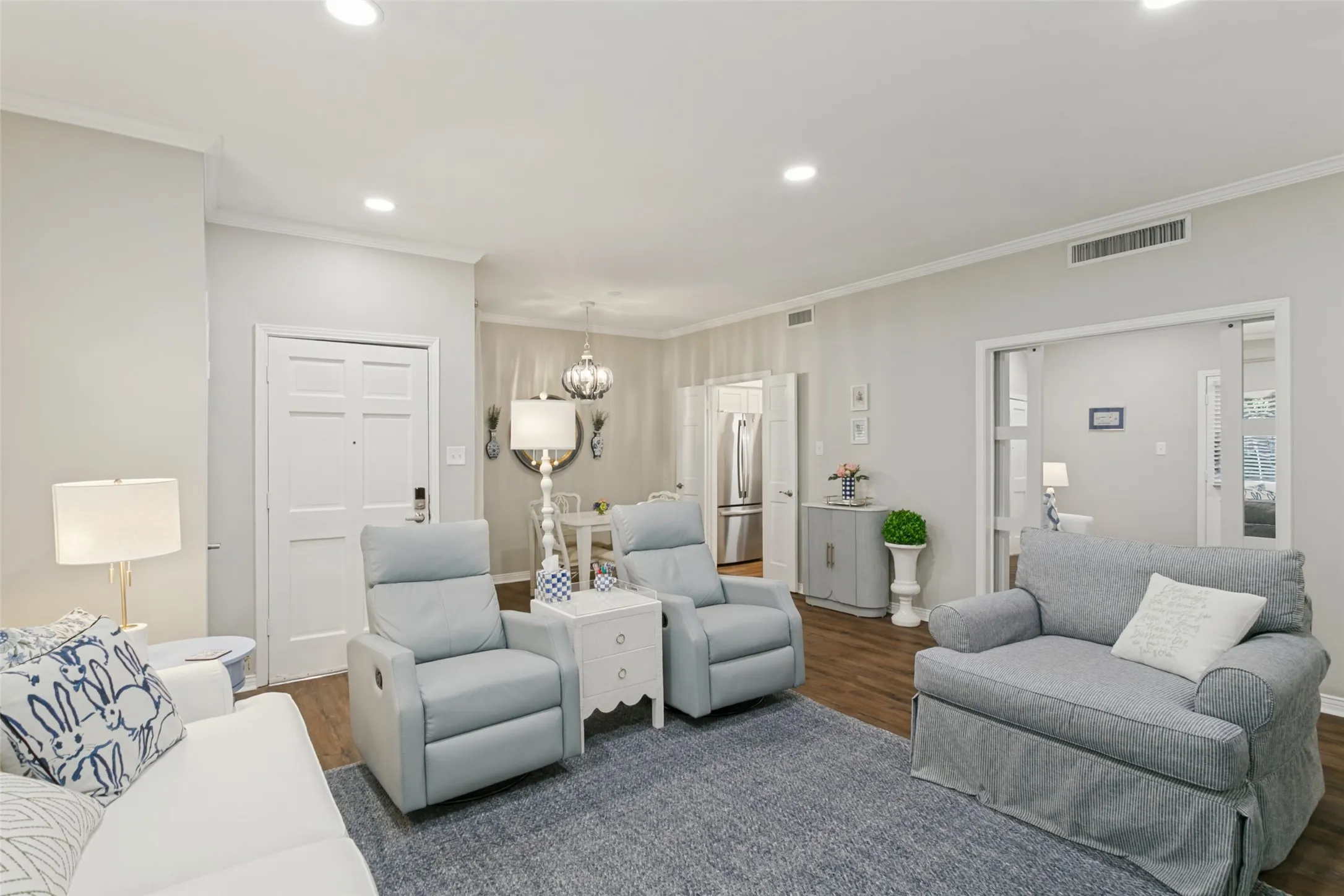 Condominium For Sale in Tarrant County , 4413 Bellaire Dr S 104S, Fort Worth, Texas 76109, 2 Bedroom, 2 Bathroom, Garage spaces, 1,149 Sqft, built in 1972, mls#21405140, Real Estate Agent in Fort Worth, Homes For Sale in Tarrant county, Homes For Sale in Fort Worth, Realtor in Fort Worth Texas, Real Estate Brokerage Independent Realty Texas, Luminita Cordes Realtor