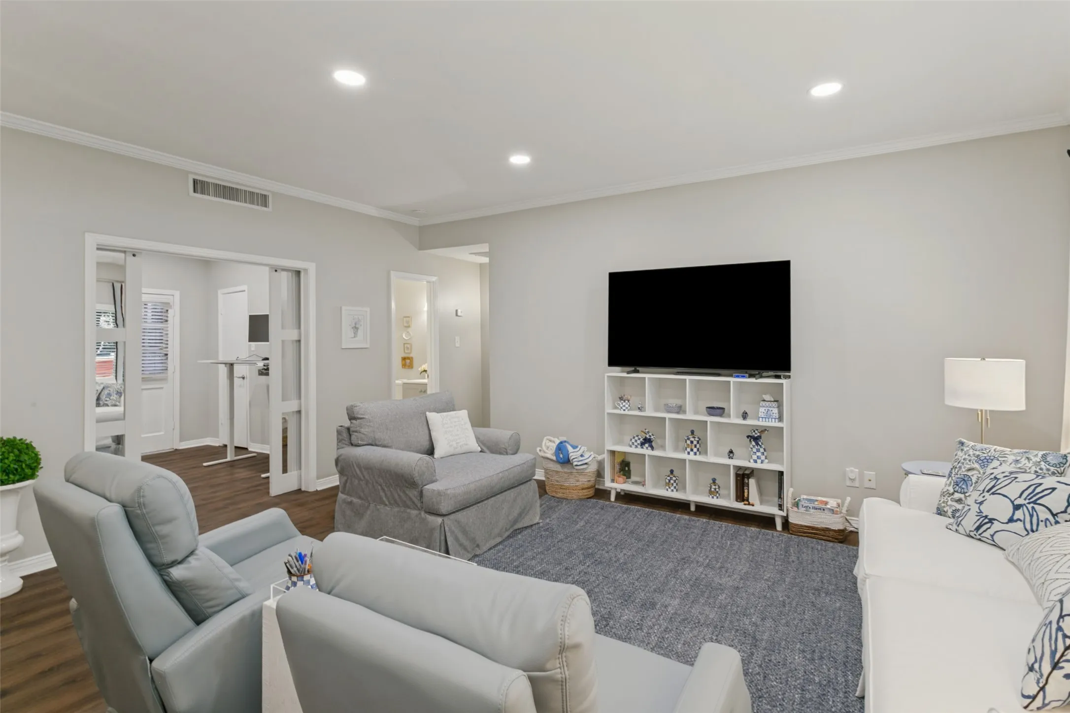 Condominium For Sale in Tarrant County , 4413 Bellaire Dr S 104S, Fort Worth, Texas 76109, 2 Bedroom, 2 Bathroom, Garage spaces, 1,149 Sqft, built in 1972, mls#21405140, Real Estate Agent in Fort Worth, Homes For Sale in Tarrant county, Homes For Sale in Fort Worth, Realtor in Fort Worth Texas, Real Estate Brokerage Independent Realty Texas, Luminita Cordes Realtor