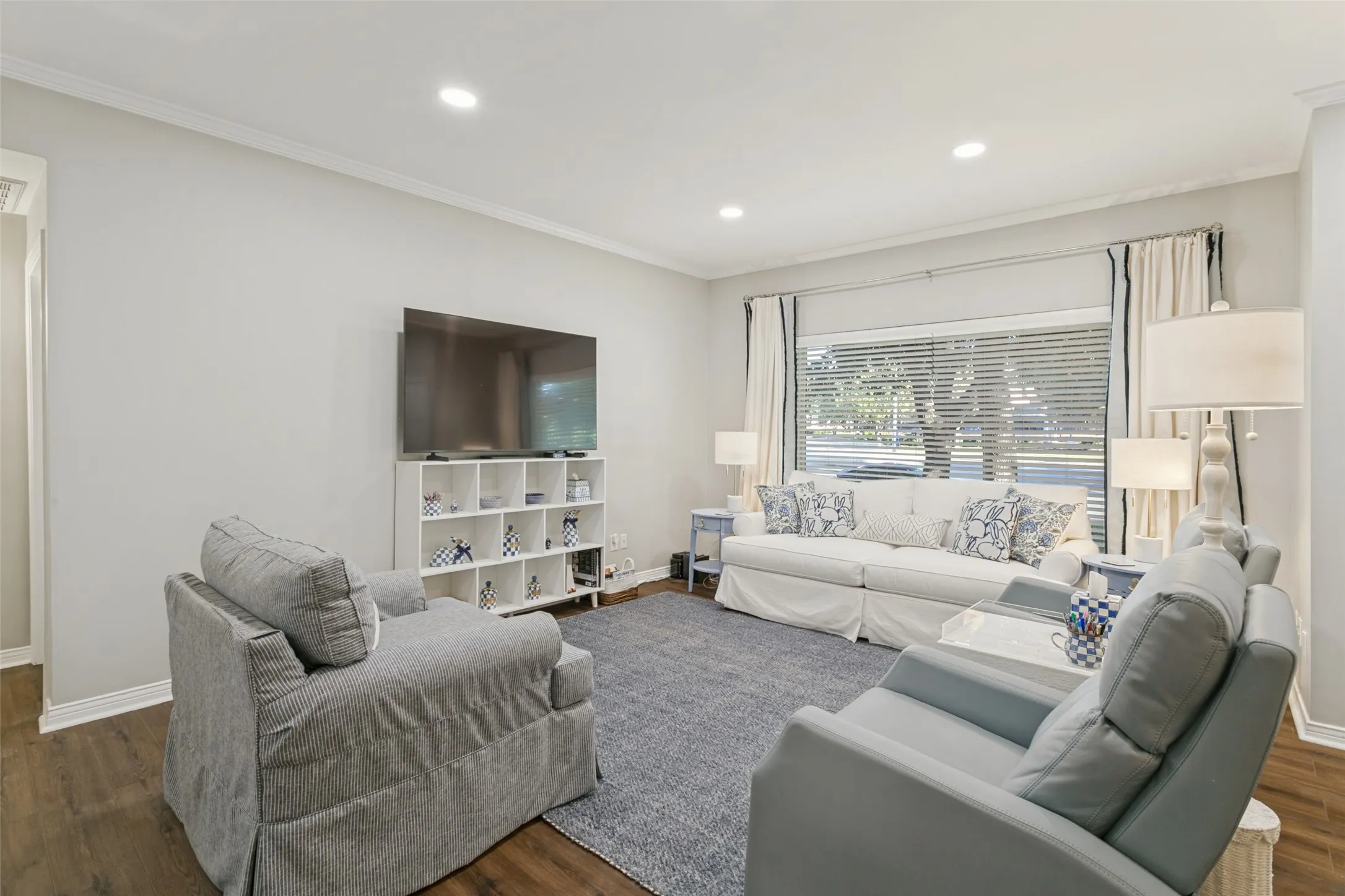 Condominium For Sale in Tarrant County , 4413 Bellaire Dr S 104S, Fort Worth, Texas 76109, 2 Bedroom, 2 Bathroom, Garage spaces, 1,149 Sqft, built in 1972, mls#21405140, Real Estate Agent in Fort Worth, Homes For Sale in Tarrant county, Homes For Sale in Fort Worth, Realtor in Fort Worth Texas, Real Estate Brokerage Independent Realty Texas, Luminita Cordes Realtor