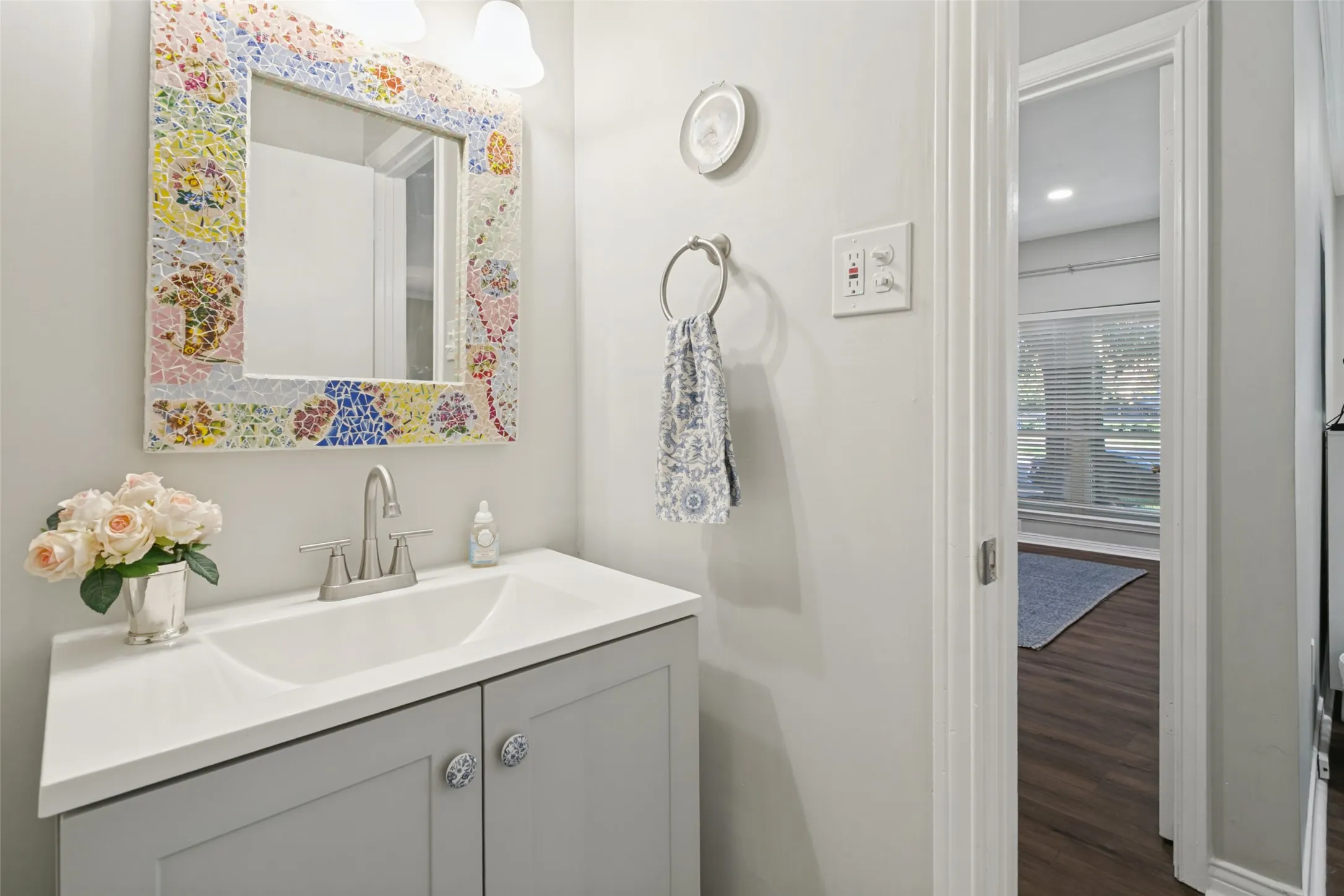 Condominium For Sale in Tarrant County , 4413 Bellaire Dr S 104S, Fort Worth, Texas 76109, 2 Bedroom, 2 Bathroom, Garage spaces, 1,149 Sqft, built in 1972, mls#21405140, Real Estate Agent in Fort Worth, Homes For Sale in Tarrant county, Homes For Sale in Fort Worth, Realtor in Fort Worth Texas, Real Estate Brokerage Independent Realty Texas, Luminita Cordes Realtor