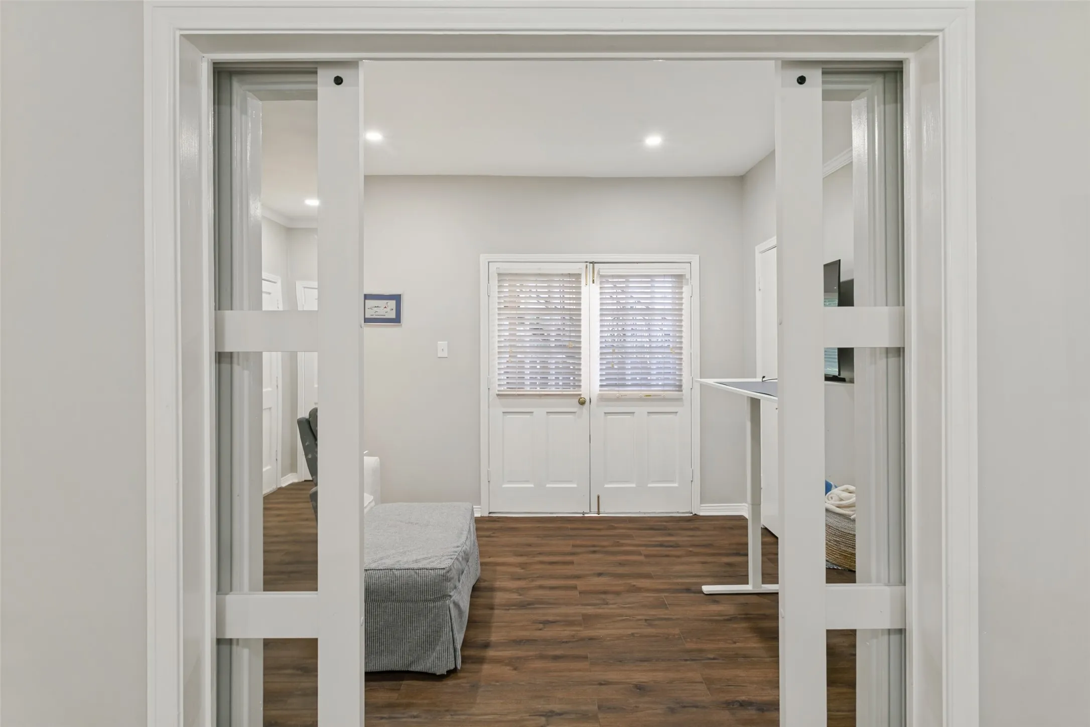 Condominium For Sale in Tarrant County , 4413 Bellaire Dr S 104S, Fort Worth, Texas 76109, 2 Bedroom, 2 Bathroom, Garage spaces, 1,149 Sqft, built in 1972, mls#21405140, Real Estate Agent in Fort Worth, Homes For Sale in Tarrant county, Homes For Sale in Fort Worth, Realtor in Fort Worth Texas, Real Estate Brokerage Independent Realty Texas, Luminita Cordes Realtor