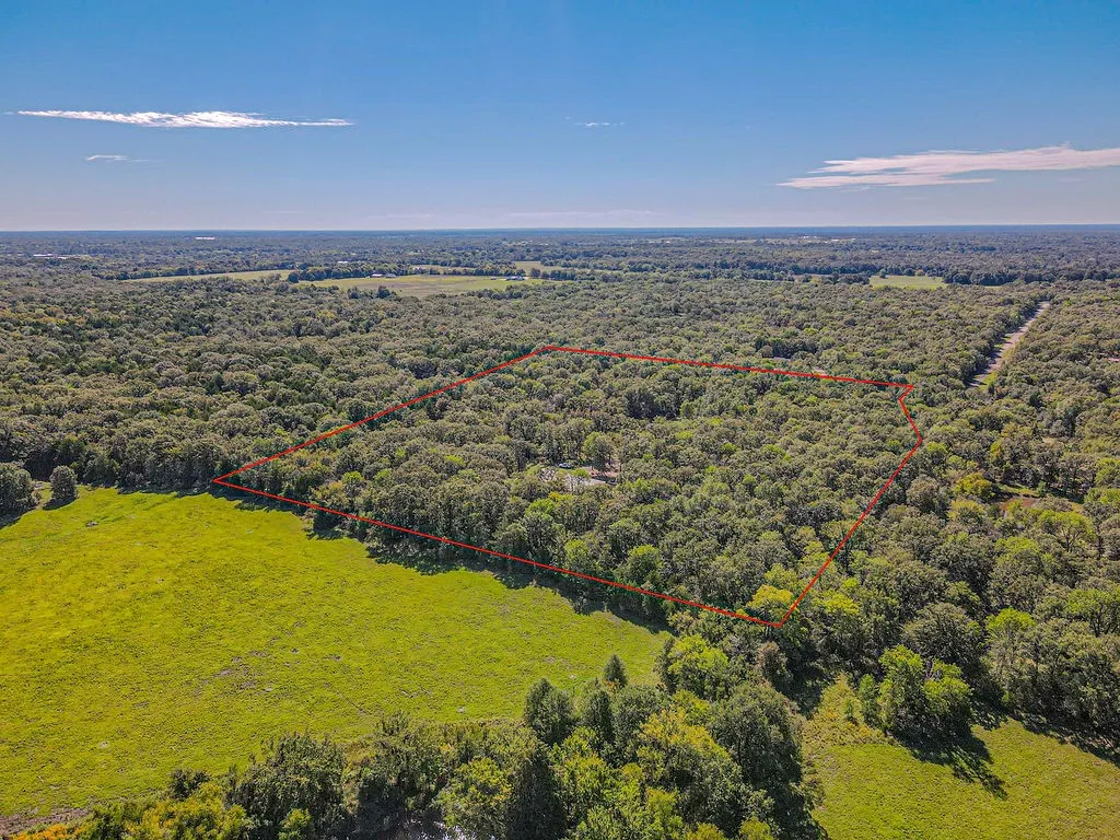 Single Family Residence For Sale in Rains County , 592 Rs County Road 1151, Emory, Texas 75440, 3 Bedroom, 2 Bathroom, 4 Garage spaces, 2,563 Sqft, built in 2012, mls#21406122, Real Estate Agent in Emory, Homes For Sale in Rains county, Homes For Sale in Emory, Realtor in Emory Texas, Real Estate Brokerage Independent Realty Texas, Luminita Cordes Realtor