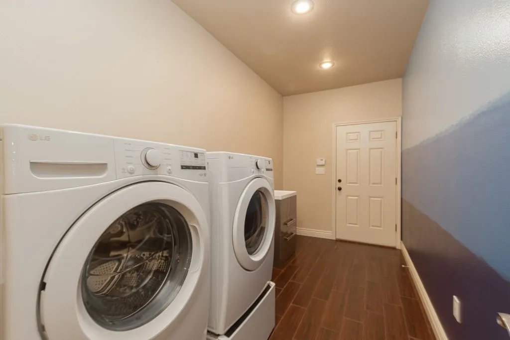 Single Family Residence For Sale in Rains County , 592 Rs County Road 1151, Emory, Texas 75440, 3 Bedroom, 2 Bathroom, 4 Garage spaces, 2,563 Sqft, built in 2012, mls#21406122, Real Estate Agent in Emory, Homes For Sale in Rains county, Homes For Sale in Emory, Realtor in Emory Texas, Real Estate Brokerage Independent Realty Texas, Luminita Cordes Realtor