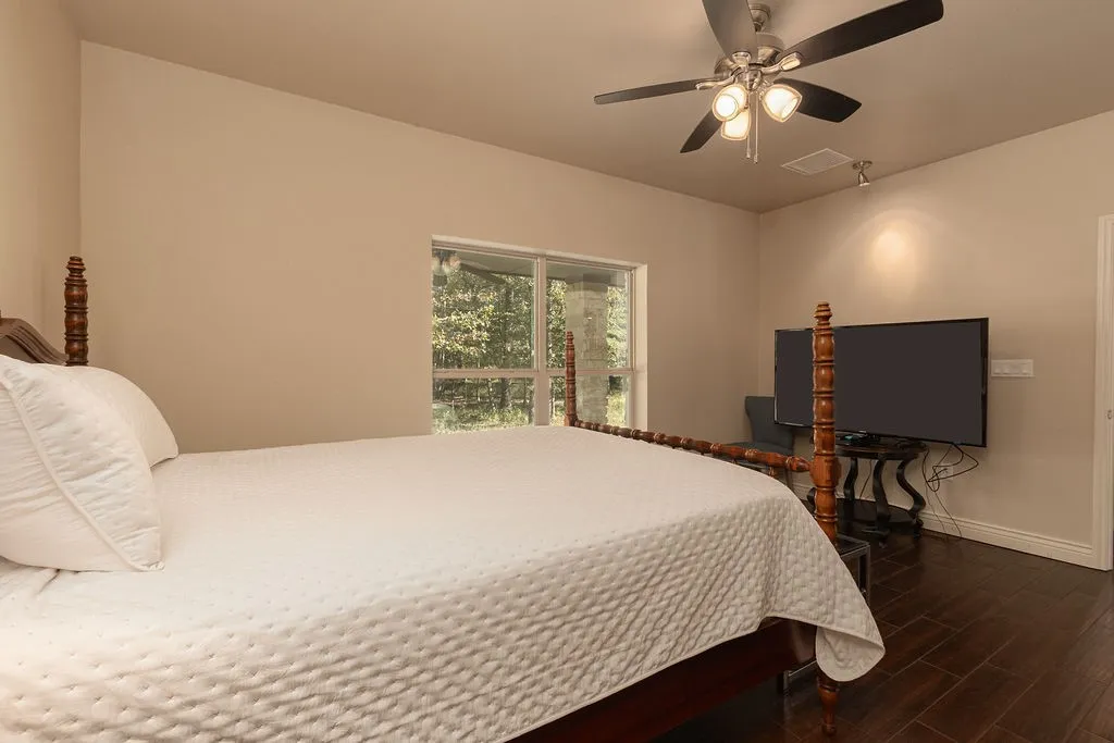 Single Family Residence For Sale in Rains County , 592 Rs County Road 1151, Emory, Texas 75440, 3 Bedroom, 2 Bathroom, 4 Garage spaces, 2,563 Sqft, built in 2012, mls#21406122, Real Estate Agent in Emory, Homes For Sale in Rains county, Homes For Sale in Emory, Realtor in Emory Texas, Real Estate Brokerage Independent Realty Texas, Luminita Cordes Realtor