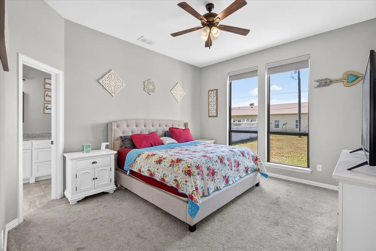 Single Family Residence For Sale in Henderson County , 233 Anchor, Gun Barrel City, Texas 75156, 3 Bedroom, 2 Bathroom, 2 Garage spaces, 1,663 Sqft, built in 2018, mls#21406884, Real Estate Agent in Gun Barrel City, Homes For Sale in Henderson county, Homes For Sale in Gun Barrel City, Realtor in Gun Barrel City Texas, Real Estate Brokerage Independent Realty Texas, Luminita Cordes Realtor