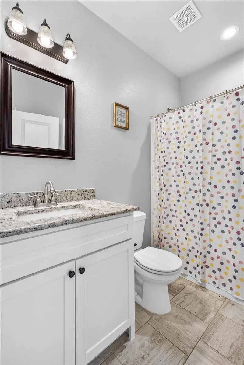 Single Family Residence For Sale in Henderson County , 233 Anchor, Gun Barrel City, Texas 75156, 3 Bedroom, 2 Bathroom, 2 Garage spaces, 1,663 Sqft, built in 2018, mls#21406884, Real Estate Agent in Gun Barrel City, Homes For Sale in Henderson county, Homes For Sale in Gun Barrel City, Realtor in Gun Barrel City Texas, Real Estate Brokerage Independent Realty Texas, Luminita Cordes Realtor