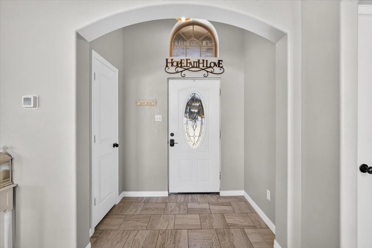 Single Family Residence For Sale in Henderson County , 233 Anchor, Gun Barrel City, Texas 75156, 3 Bedroom, 2 Bathroom, 2 Garage spaces, 1,663 Sqft, built in 2018, mls#21406884, Real Estate Agent in Gun Barrel City, Homes For Sale in Henderson county, Homes For Sale in Gun Barrel City, Realtor in Gun Barrel City Texas, Real Estate Brokerage Independent Realty Texas, Luminita Cordes Realtor