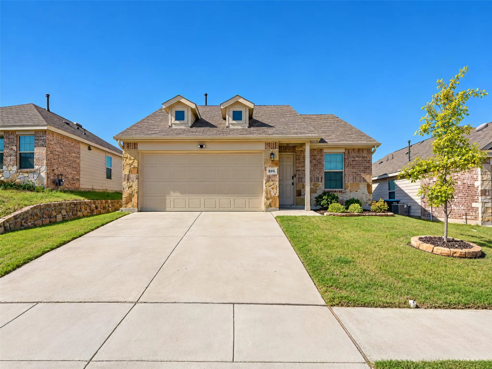 Single Family Residence For Rent