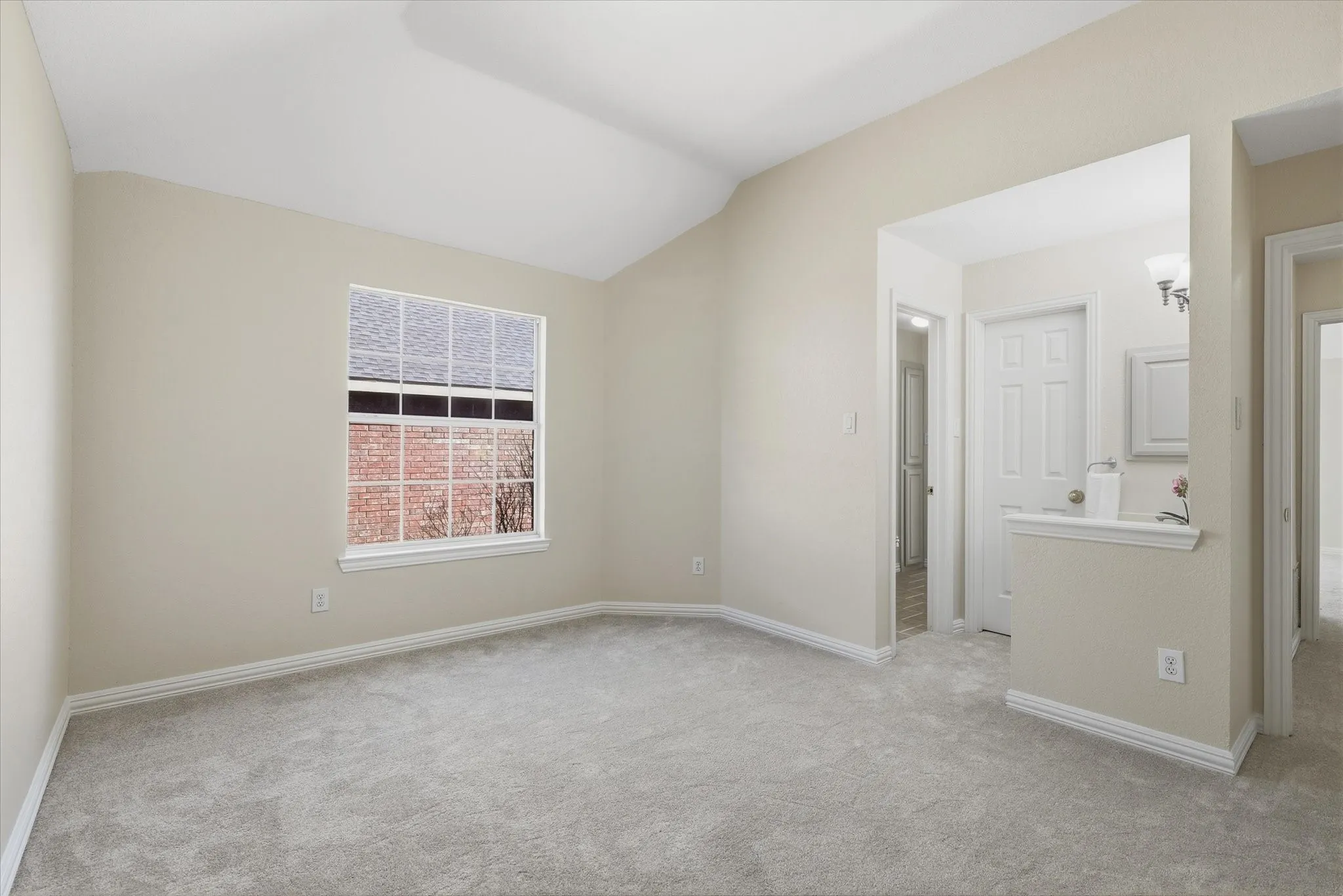 Single Family Residence For Sale in Denton County , 3618 Waynoka Drive, Carrollton, Texas 75007, 5 Bedroom, 4 Bathroom, 2 Garage spaces, 4,055 Sqft, built in 1992, mls#21405499, Real Estate Agent in Carrollton, Homes For Sale in Denton county, Homes For Sale in Carrollton, Realtor in Carrollton Texas, Real Estate Brokerage Independent Realty Texas, Luminita Cordes Realtor