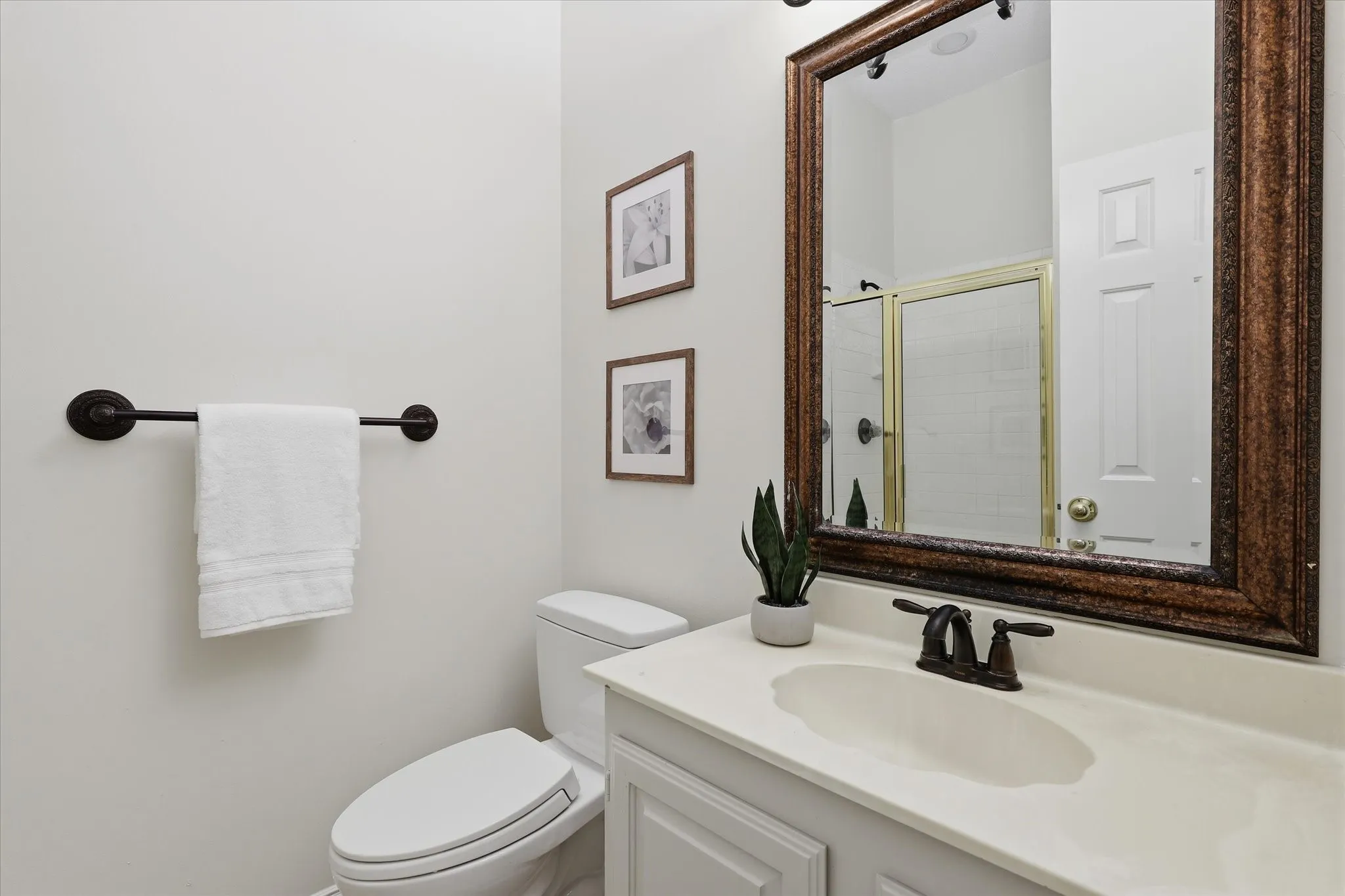 Single Family Residence For Sale in Denton County , 3618 Waynoka Drive, Carrollton, Texas 75007, 5 Bedroom, 4 Bathroom, 2 Garage spaces, 4,055 Sqft, built in 1992, mls#21405499, Real Estate Agent in Carrollton, Homes For Sale in Denton county, Homes For Sale in Carrollton, Realtor in Carrollton Texas, Real Estate Brokerage Independent Realty Texas, Luminita Cordes Realtor