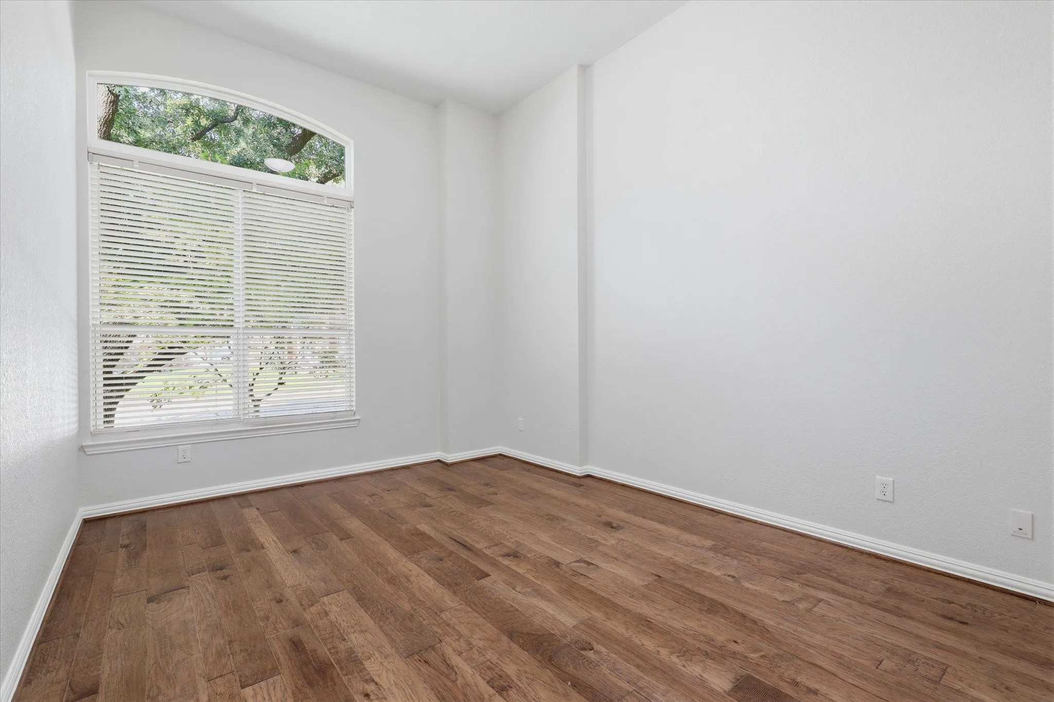 Single Family Residence For Sale in Denton County , 3618 Waynoka Drive, Carrollton, Texas 75007, 5 Bedroom, 4 Bathroom, 2 Garage spaces, 4,055 Sqft, built in 1992, mls#21405499, Real Estate Agent in Carrollton, Homes For Sale in Denton county, Homes For Sale in Carrollton, Realtor in Carrollton Texas, Real Estate Brokerage Independent Realty Texas, Luminita Cordes Realtor