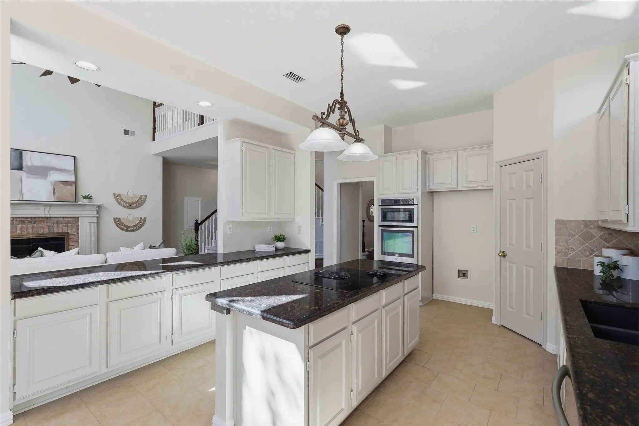 Single Family Residence For Sale in Denton County , 3618 Waynoka Drive, Carrollton, Texas 75007, 5 Bedroom, 4 Bathroom, 2 Garage spaces, 4,055 Sqft, built in 1992, mls#21405499, Real Estate Agent in Carrollton, Homes For Sale in Denton county, Homes For Sale in Carrollton, Realtor in Carrollton Texas, Real Estate Brokerage Independent Realty Texas, Luminita Cordes Realtor
