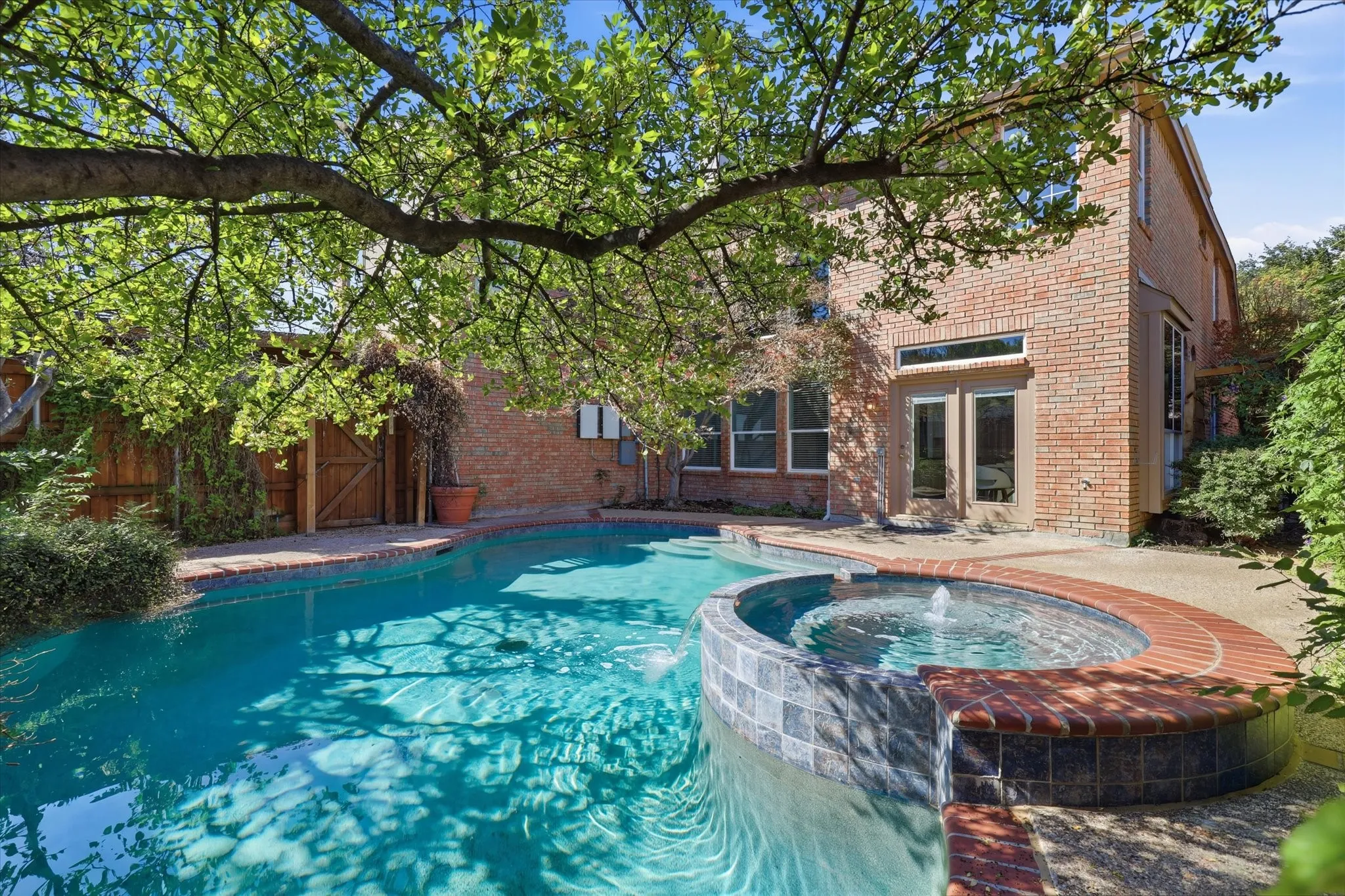 Single Family Residence For Sale in Denton County , 3618 Waynoka Drive, Carrollton, Texas 75007, 5 Bedroom, 4 Bathroom, 2 Garage spaces, 4,055 Sqft, built in 1992, mls#21405499, Real Estate Agent in Carrollton, Homes For Sale in Denton county, Homes For Sale in Carrollton, Realtor in Carrollton Texas, Real Estate Brokerage Independent Realty Texas, Luminita Cordes Realtor