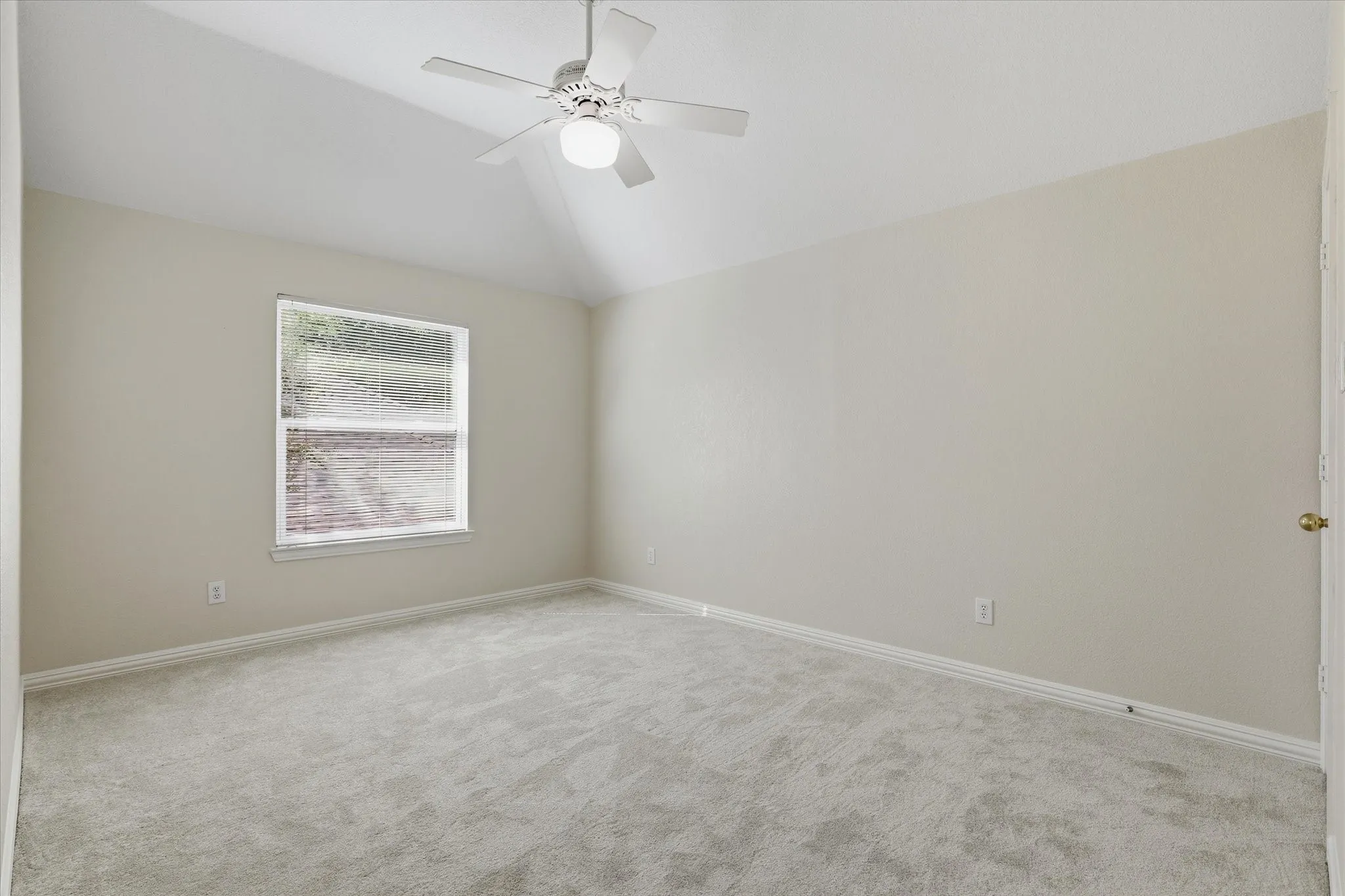 Single Family Residence For Sale in Denton County , 3618 Waynoka Drive, Carrollton, Texas 75007, 5 Bedroom, 4 Bathroom, 2 Garage spaces, 4,055 Sqft, built in 1992, mls#21405499, Real Estate Agent in Carrollton, Homes For Sale in Denton county, Homes For Sale in Carrollton, Realtor in Carrollton Texas, Real Estate Brokerage Independent Realty Texas, Luminita Cordes Realtor