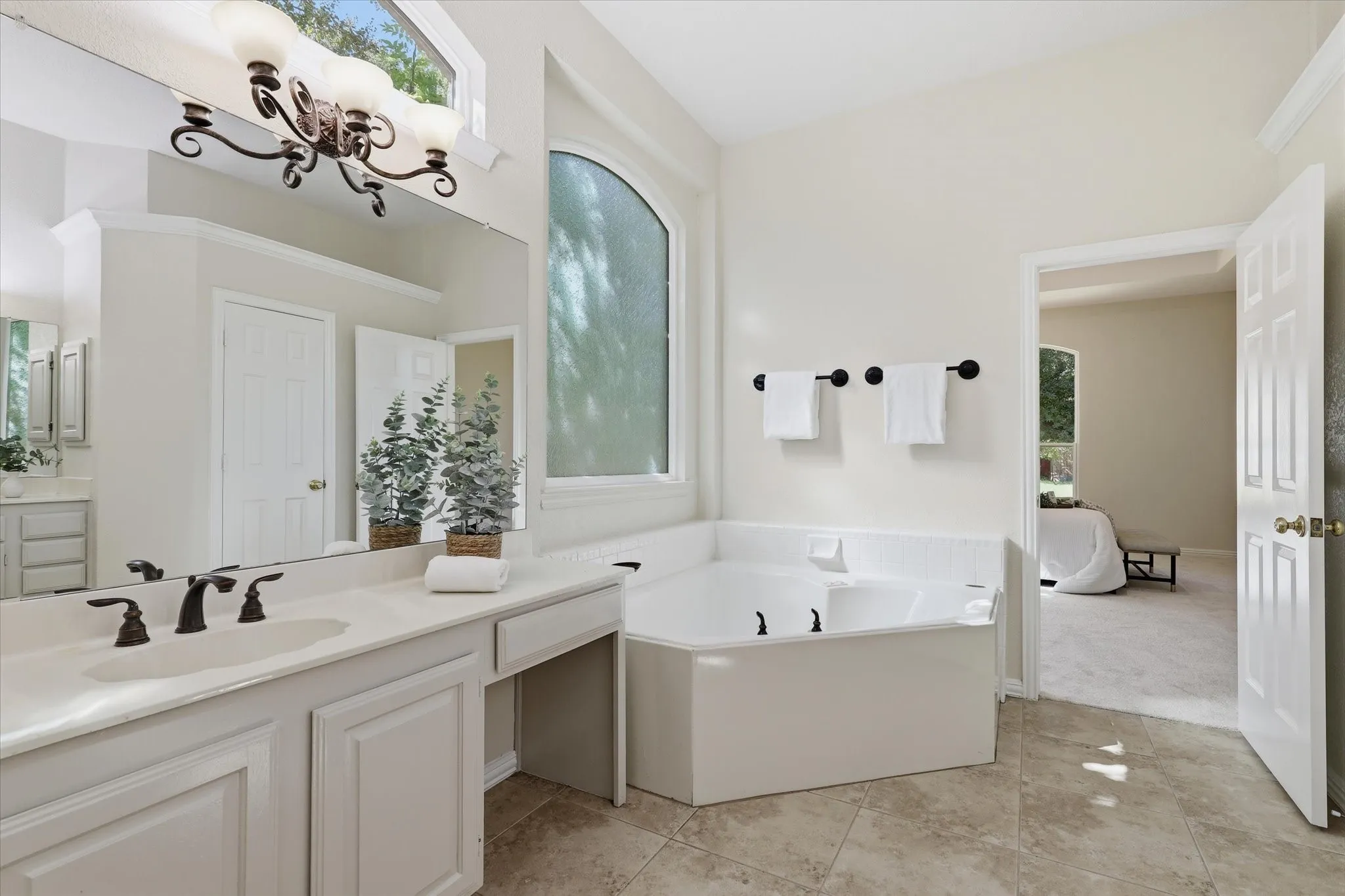 Single Family Residence For Sale in Denton County , 3618 Waynoka Drive, Carrollton, Texas 75007, 5 Bedroom, 4 Bathroom, 2 Garage spaces, 4,055 Sqft, built in 1992, mls#21405499, Real Estate Agent in Carrollton, Homes For Sale in Denton county, Homes For Sale in Carrollton, Realtor in Carrollton Texas, Real Estate Brokerage Independent Realty Texas, Luminita Cordes Realtor