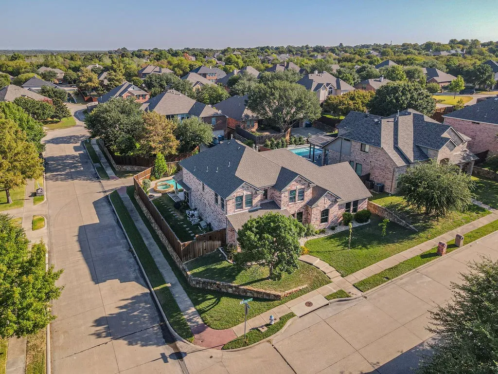 Single Family Residence For Sale in Rockwall County , 1415 Southern Pines Drive, Rockwall, Texas 75087, 5 Bedroom, 3 Bathroom, 3 Garage spaces, 3,591 Sqft, built in 2005, mls#21383000, Real Estate Agent in Rockwall, Homes For Sale in Rockwall county, Homes For Sale in Rockwall, Realtor in Rockwall Texas, Real Estate Brokerage Independent Realty Texas, Luminita Cordes Realtor