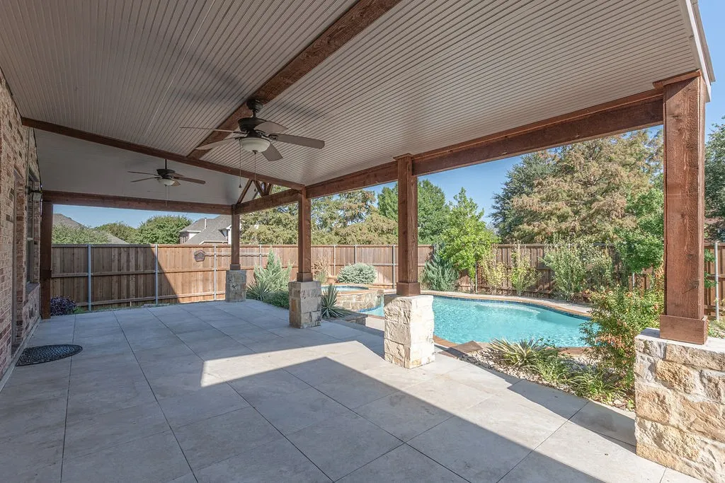Single Family Residence For Sale in Rockwall County , 1415 Southern Pines Drive, Rockwall, Texas 75087, 5 Bedroom, 3 Bathroom, 3 Garage spaces, 3,591 Sqft, built in 2005, mls#21383000, Real Estate Agent in Rockwall, Homes For Sale in Rockwall county, Homes For Sale in Rockwall, Realtor in Rockwall Texas, Real Estate Brokerage Independent Realty Texas, Luminita Cordes Realtor