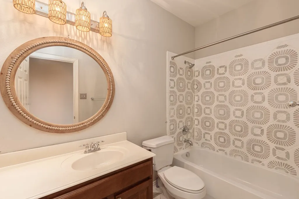 Single Family Residence For Sale in Rockwall County , 1415 Southern Pines Drive, Rockwall, Texas 75087, 5 Bedroom, 3 Bathroom, 3 Garage spaces, 3,591 Sqft, built in 2005, mls#21383000, Real Estate Agent in Rockwall, Homes For Sale in Rockwall county, Homes For Sale in Rockwall, Realtor in Rockwall Texas, Real Estate Brokerage Independent Realty Texas, Luminita Cordes Realtor