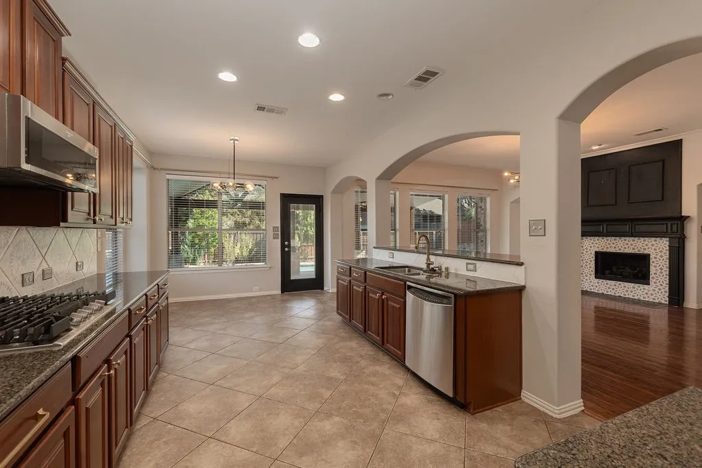 Single Family Residence For Sale in Rockwall County , 1415 Southern Pines Drive, Rockwall, Texas 75087, 5 Bedroom, 3 Bathroom, 3 Garage spaces, 3,591 Sqft, built in 2005, mls#21383000, Real Estate Agent in Rockwall, Homes For Sale in Rockwall county, Homes For Sale in Rockwall, Realtor in Rockwall Texas, Real Estate Brokerage Independent Realty Texas, Luminita Cordes Realtor
