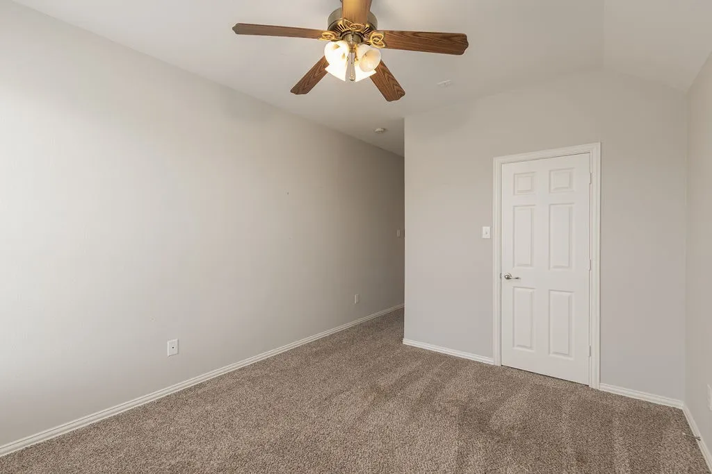 Single Family Residence For Sale in Rockwall County , 1415 Southern Pines Drive, Rockwall, Texas 75087, 5 Bedroom, 3 Bathroom, 3 Garage spaces, 3,591 Sqft, built in 2005, mls#21383000, Real Estate Agent in Rockwall, Homes For Sale in Rockwall county, Homes For Sale in Rockwall, Realtor in Rockwall Texas, Real Estate Brokerage Independent Realty Texas, Luminita Cordes Realtor