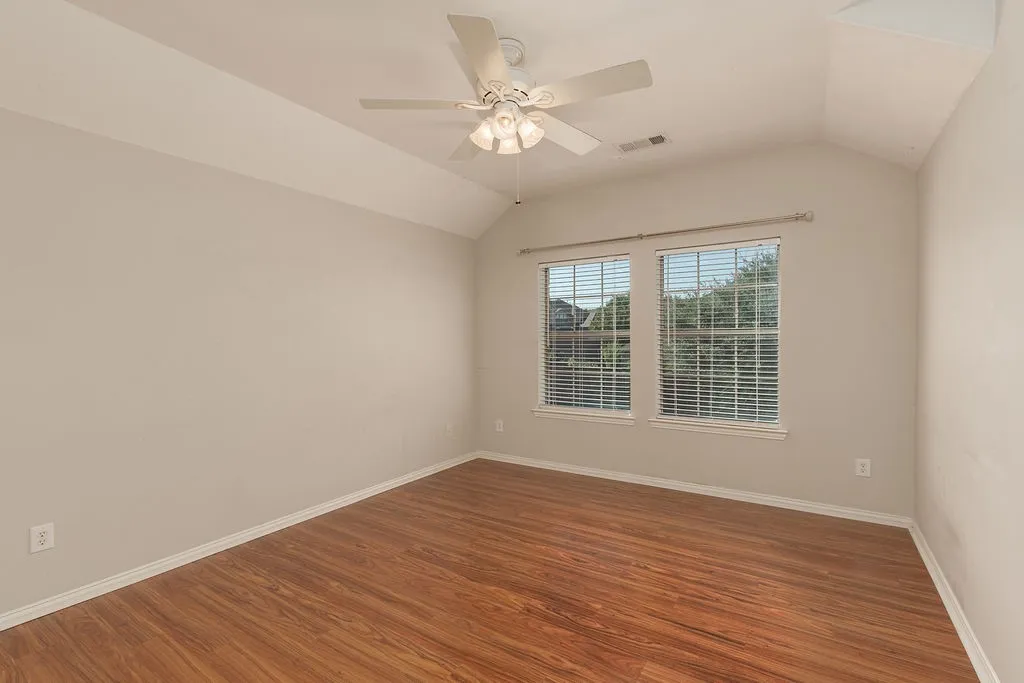 Single Family Residence For Sale in Rockwall County , 1415 Southern Pines Drive, Rockwall, Texas 75087, 5 Bedroom, 3 Bathroom, 3 Garage spaces, 3,591 Sqft, built in 2005, mls#21383000, Real Estate Agent in Rockwall, Homes For Sale in Rockwall county, Homes For Sale in Rockwall, Realtor in Rockwall Texas, Real Estate Brokerage Independent Realty Texas, Luminita Cordes Realtor