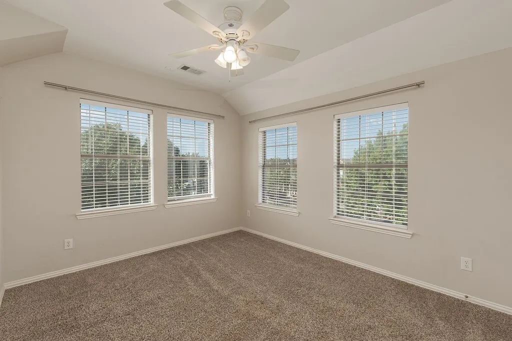 Single Family Residence For Sale in Rockwall County , 1415 Southern Pines Drive, Rockwall, Texas 75087, 5 Bedroom, 3 Bathroom, 3 Garage spaces, 3,591 Sqft, built in 2005, mls#21383000, Real Estate Agent in Rockwall, Homes For Sale in Rockwall county, Homes For Sale in Rockwall, Realtor in Rockwall Texas, Real Estate Brokerage Independent Realty Texas, Luminita Cordes Realtor