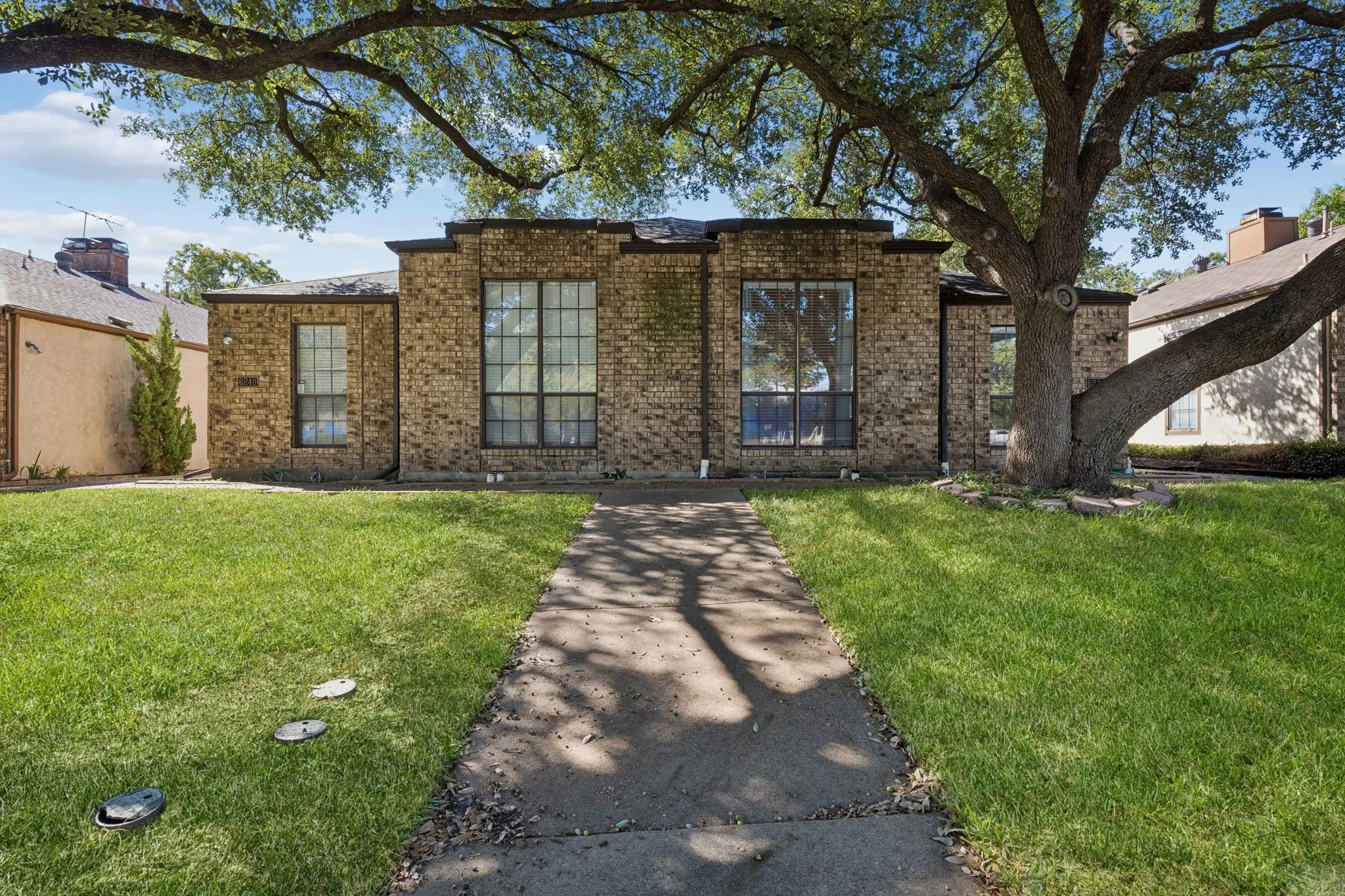 Duplex For Rent in Dallas County , 6238 Winton Street, Dallas, Texas 75214, 2 Bedroom, 2 Bathroom, 1 Garage spaces, 1,223 Sqft, built in 1984, mls#21406369, Real Estate Agent in Dallas, Homes For Rent in Dallas county, Homes For Rent in Dallas, Realtor in Dallas Texas, Real Estate Brokerage Independent Realty Texas, Luminita Cordes Realtor