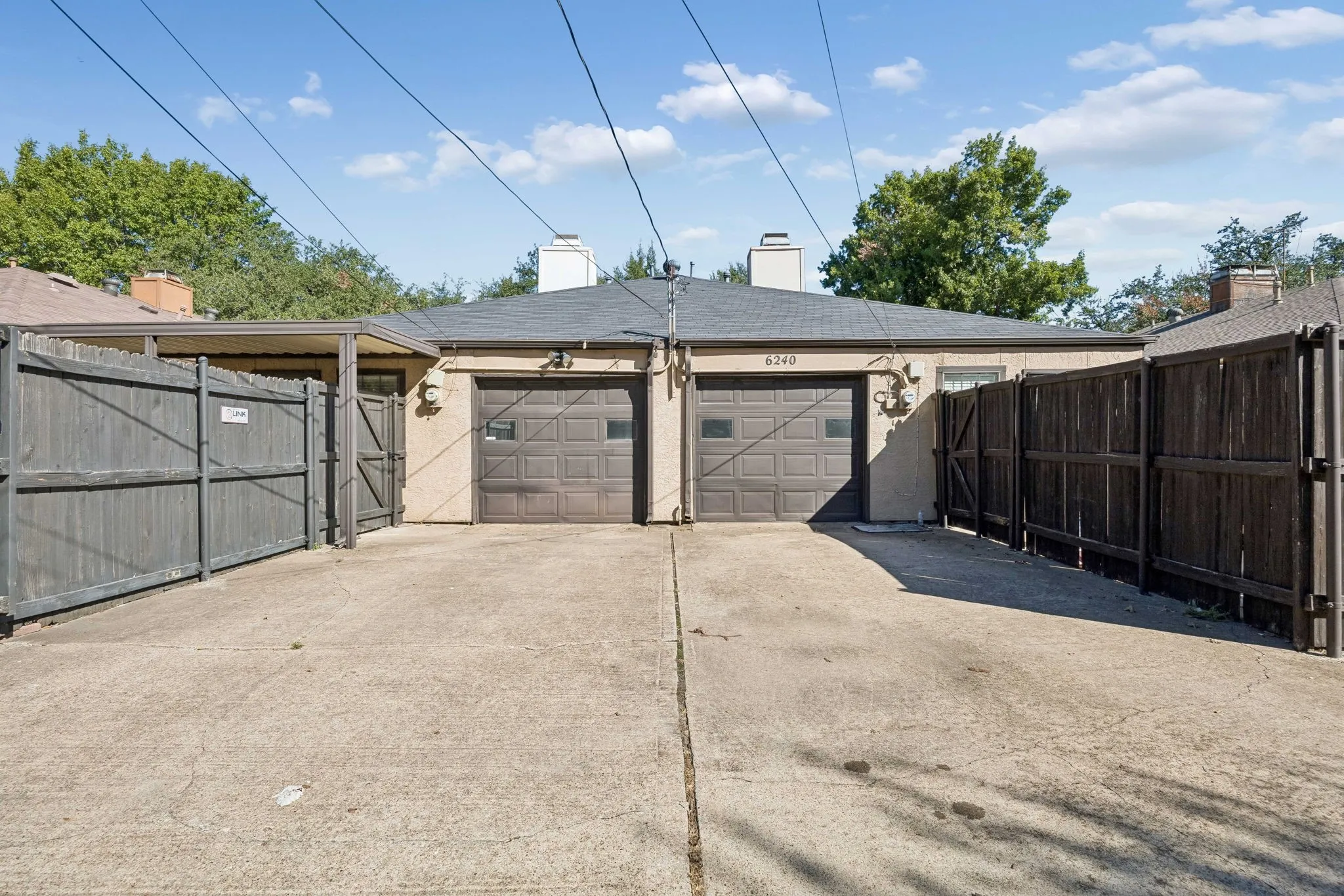 Duplex For Rent in Dallas County , 6238 Winton Street, Dallas, Texas 75214, 2 Bedroom, 2 Bathroom, 1 Garage spaces, 1,223 Sqft, built in 1984, mls#21406369, Real Estate Agent in Dallas, Homes For Rent in Dallas county, Homes For Rent in Dallas, Realtor in Dallas Texas, Real Estate Brokerage Independent Realty Texas, Luminita Cordes Realtor