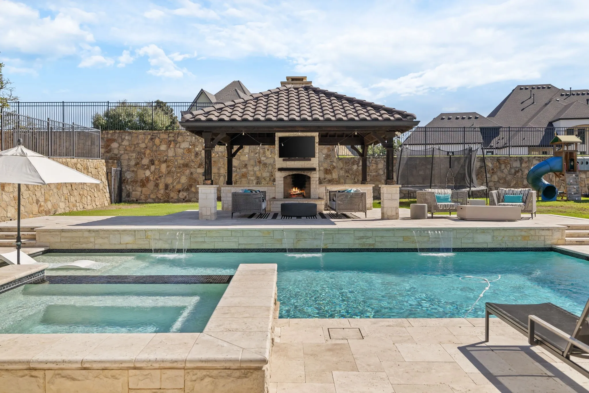 Single Family Residence For Sale in Denton County , 3408 Mark Twain Boulevard, Flower Mound, Texas 75022, 5 Bedroom, 6 Bathroom, 3 Garage spaces, 6,077 Sqft, built in 2018, mls#21403758, Real Estate Agent in Flower Mound, Homes For Sale in Denton county, Homes For Sale in Flower Mound, Realtor in Flower Mound Texas, Real Estate Brokerage Independent Realty Texas, Luminita Cordes Realtor
