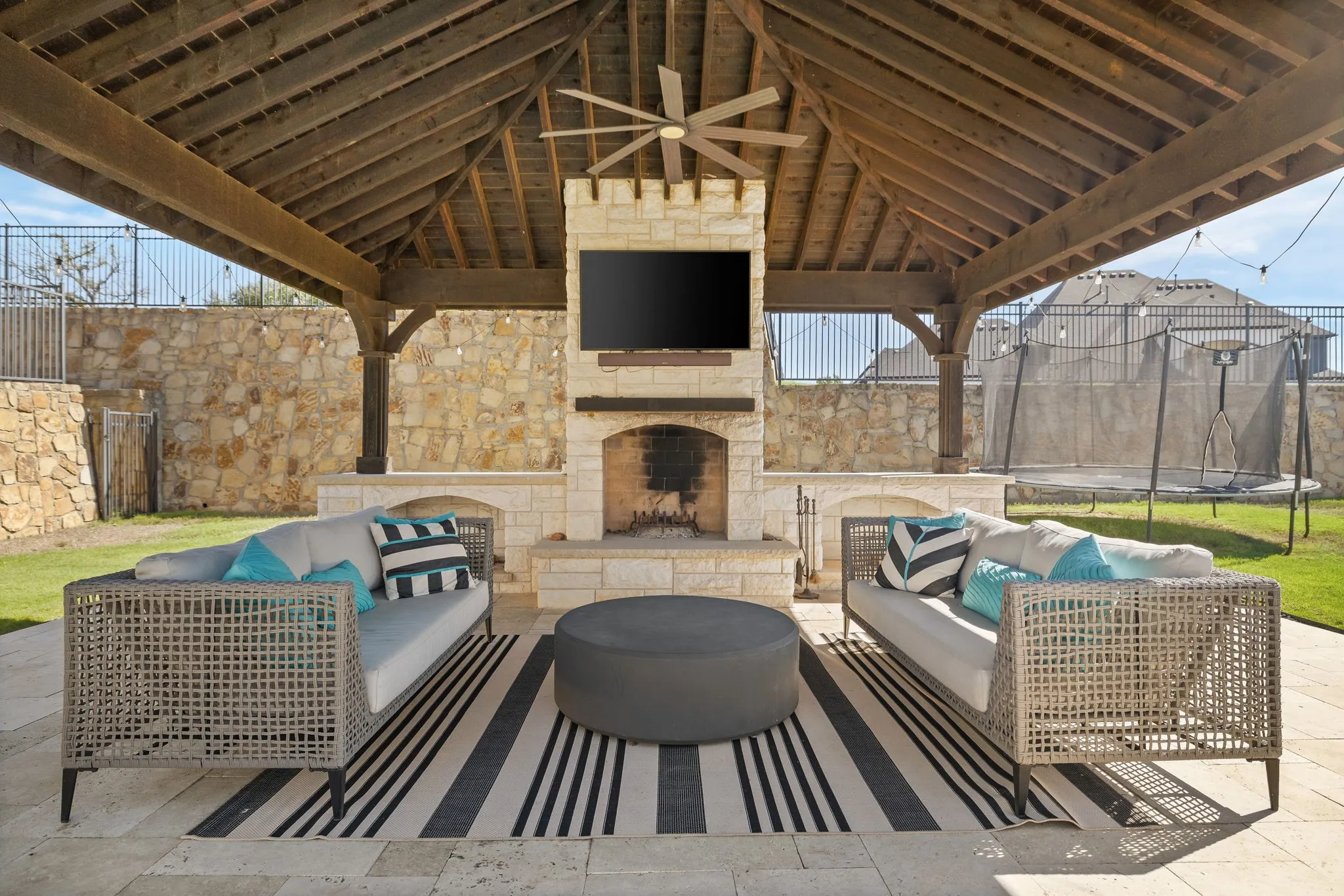 Single Family Residence For Sale in Denton County , 3408 Mark Twain Boulevard, Flower Mound, Texas 75022, 5 Bedroom, 6 Bathroom, 3 Garage spaces, 6,077 Sqft, built in 2018, mls#21403758, Real Estate Agent in Flower Mound, Homes For Sale in Denton county, Homes For Sale in Flower Mound, Realtor in Flower Mound Texas, Real Estate Brokerage Independent Realty Texas, Luminita Cordes Realtor