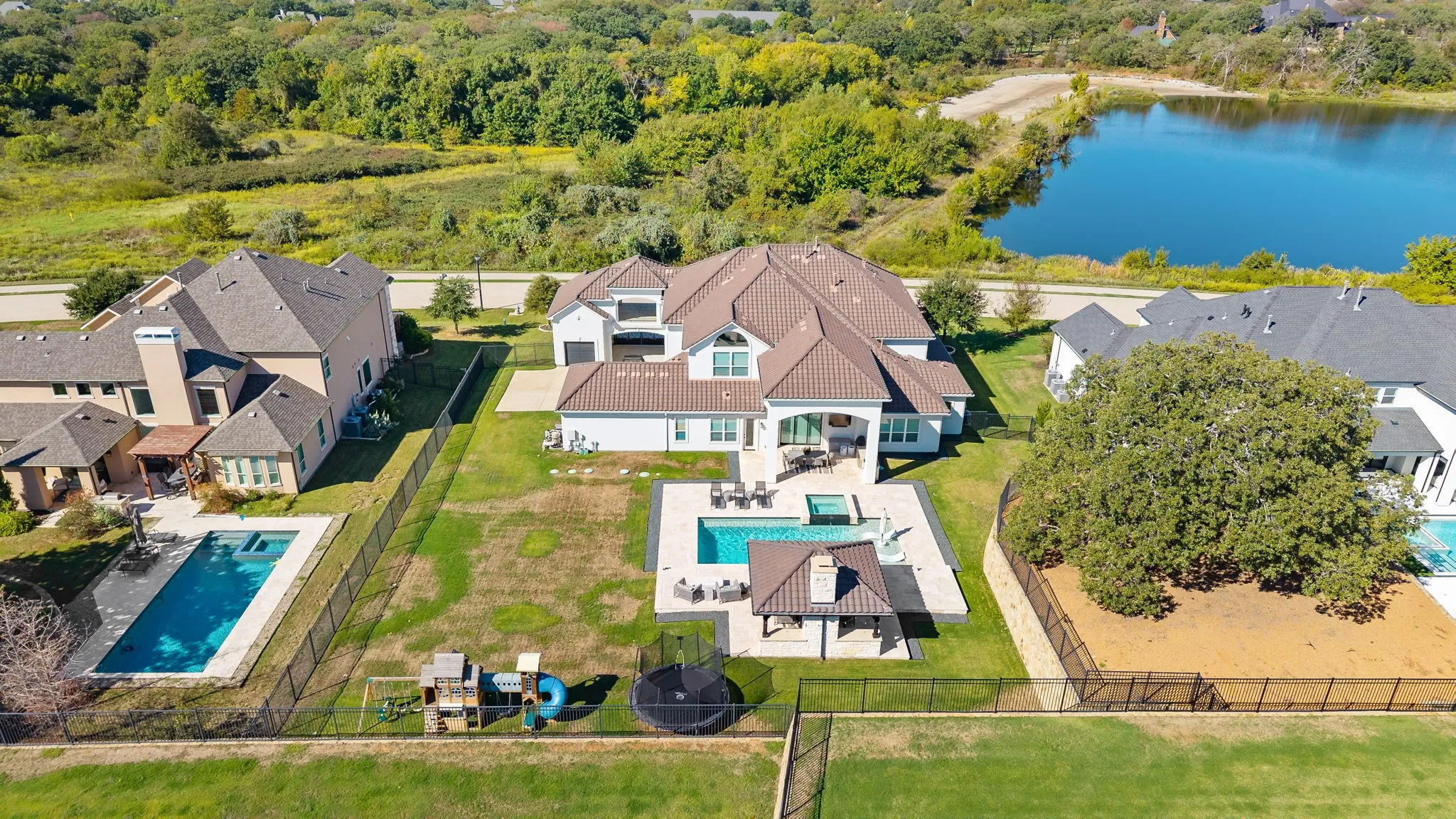 Single Family Residence For Sale in Denton County , 3408 Mark Twain Boulevard, Flower Mound, Texas 75022, 5 Bedroom, 6 Bathroom, 3 Garage spaces, 6,077 Sqft, built in 2018, mls#21403758, Real Estate Agent in Flower Mound, Homes For Sale in Denton county, Homes For Sale in Flower Mound, Realtor in Flower Mound Texas, Real Estate Brokerage Independent Realty Texas, Luminita Cordes Realtor