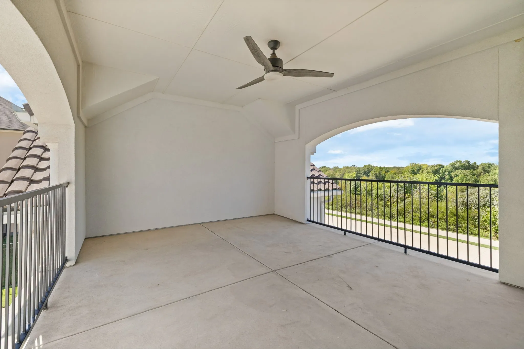 Single Family Residence For Sale in Denton County , 3408 Mark Twain Boulevard, Flower Mound, Texas 75022, 5 Bedroom, 6 Bathroom, 3 Garage spaces, 6,077 Sqft, built in 2018, mls#21403758, Real Estate Agent in Flower Mound, Homes For Sale in Denton county, Homes For Sale in Flower Mound, Realtor in Flower Mound Texas, Real Estate Brokerage Independent Realty Texas, Luminita Cordes Realtor