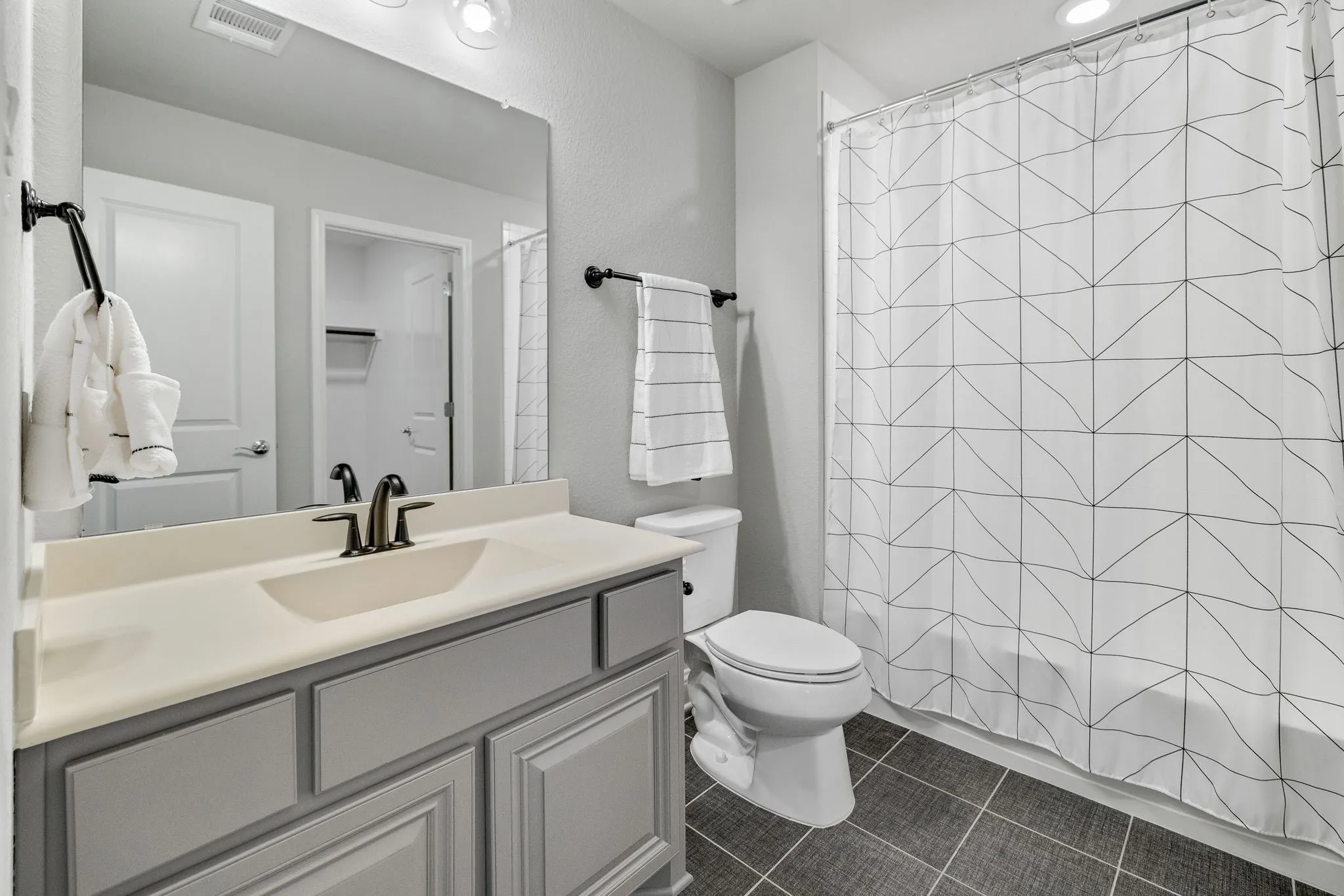 Single Family Residence For Sale in Denton County , 3408 Mark Twain Boulevard, Flower Mound, Texas 75022, 5 Bedroom, 6 Bathroom, 3 Garage spaces, 6,077 Sqft, built in 2018, mls#21403758, Real Estate Agent in Flower Mound, Homes For Sale in Denton county, Homes For Sale in Flower Mound, Realtor in Flower Mound Texas, Real Estate Brokerage Independent Realty Texas, Luminita Cordes Realtor