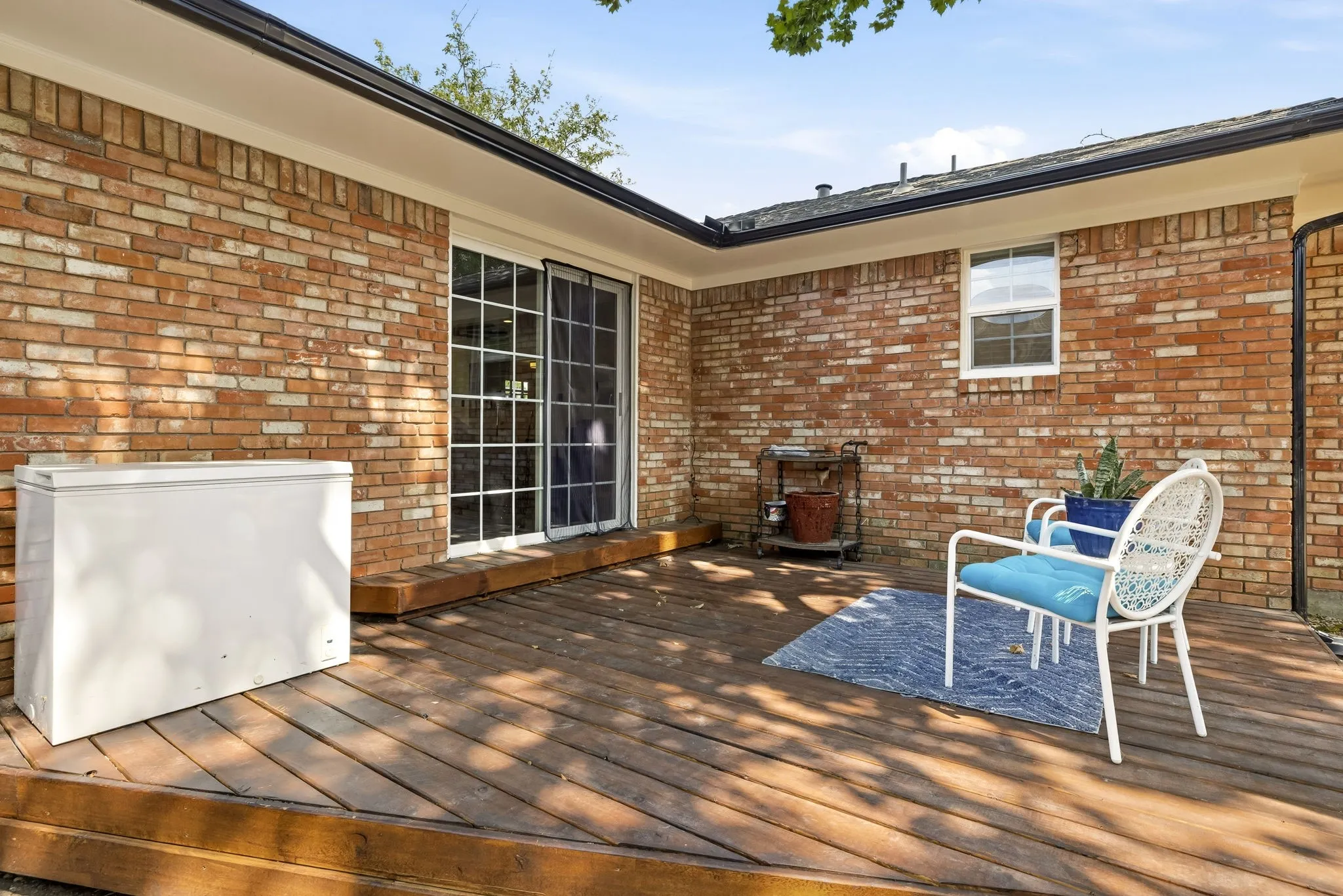 Single Family Residence For Sale in Dallas County , 9639 Leaside Drive, Dallas, Texas 75238, 4 Bedroom, 2 Bathroom, 2 Garage spaces, 1,994 Sqft, built in 1958, mls#21405002, Real Estate Agent in Dallas, Homes For Sale in Dallas county, Homes For Sale in Dallas, Realtor in Dallas Texas, Real Estate Brokerage Independent Realty Texas, Luminita Cordes Realtor