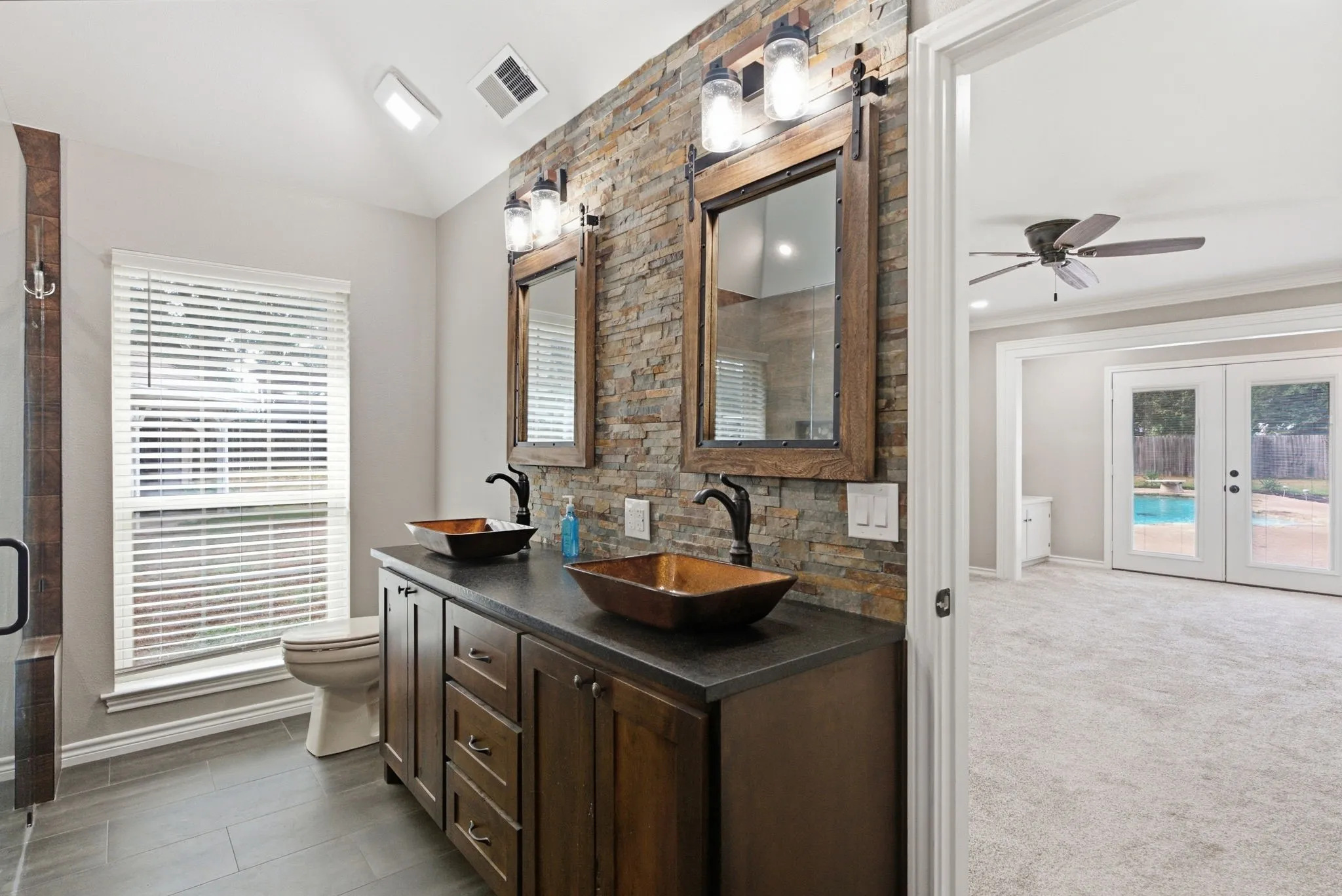 Single Family Residence For Sale in Smith County , 11206 Timber Creek Circle, Tyler, Texas 75707, 3 Bedroom, 3 Bathroom, 2 Garage spaces, 2,546 Sqft, built in 1983, mls#21402476, Real Estate Agent in Tyler, Homes For Sale in Smith county, Homes For Sale in Tyler, Realtor in Tyler Texas, Real Estate Brokerage Independent Realty Texas, Luminita Cordes Realtor