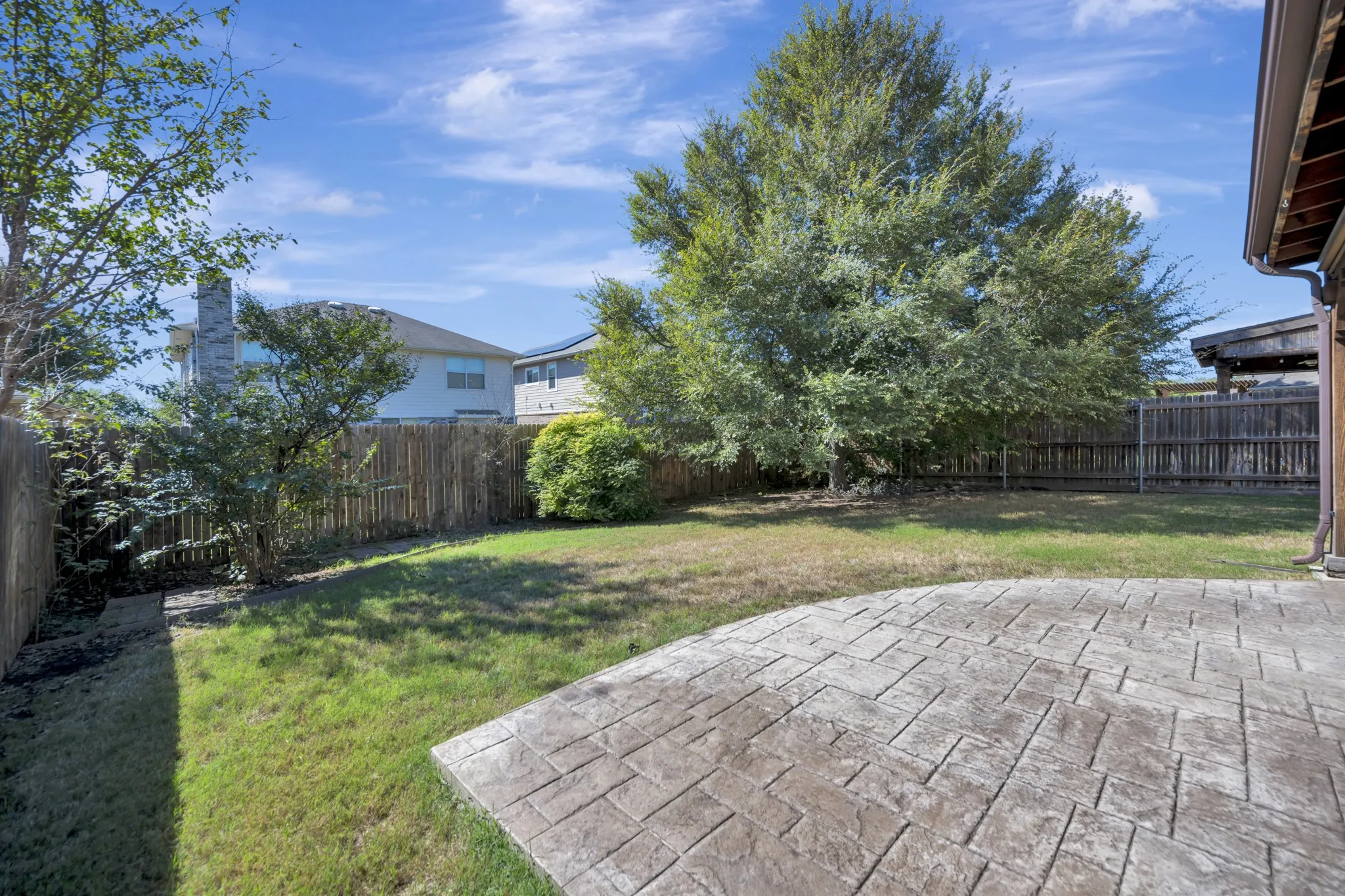 Single Family Residence For Sale in Tarrant County , 5728 Mountain Stream Trail, Fort Worth, Texas 76244, 3 Bedroom, 3 Bathroom, 2 Garage spaces, 2,608 Sqft, built in 2009, mls#21402022, Real Estate Agent in Fort Worth, Homes For Sale in Tarrant county, Homes For Sale in Fort Worth, Realtor in Fort Worth Texas, Real Estate Brokerage Independent Realty Texas, Luminita Cordes Realtor