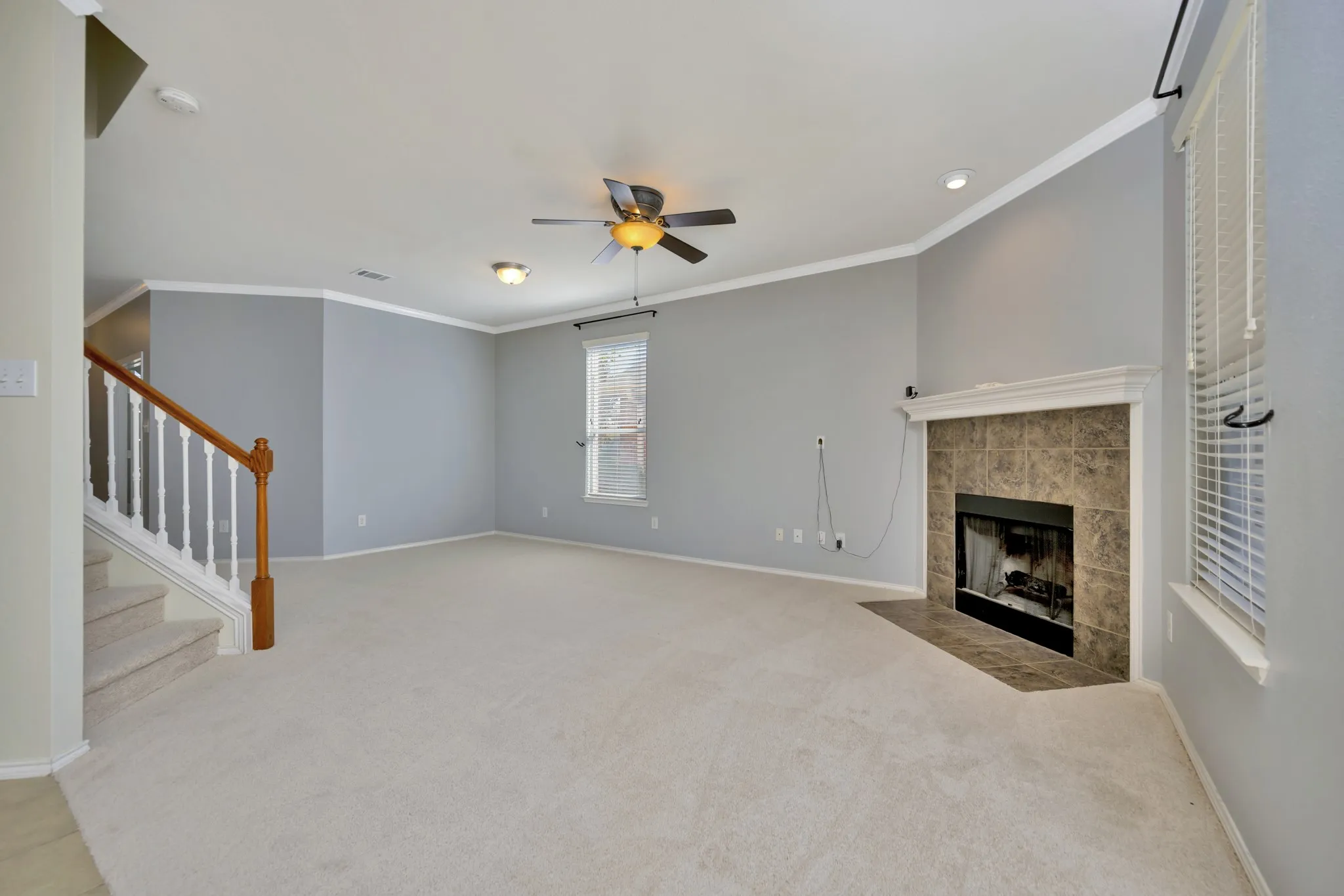 Single Family Residence For Sale in Tarrant County , 5728 Mountain Stream Trail, Fort Worth, Texas 76244, 3 Bedroom, 3 Bathroom, 2 Garage spaces, 2,608 Sqft, built in 2009, mls#21402022, Real Estate Agent in Fort Worth, Homes For Sale in Tarrant county, Homes For Sale in Fort Worth, Realtor in Fort Worth Texas, Real Estate Brokerage Independent Realty Texas, Luminita Cordes Realtor