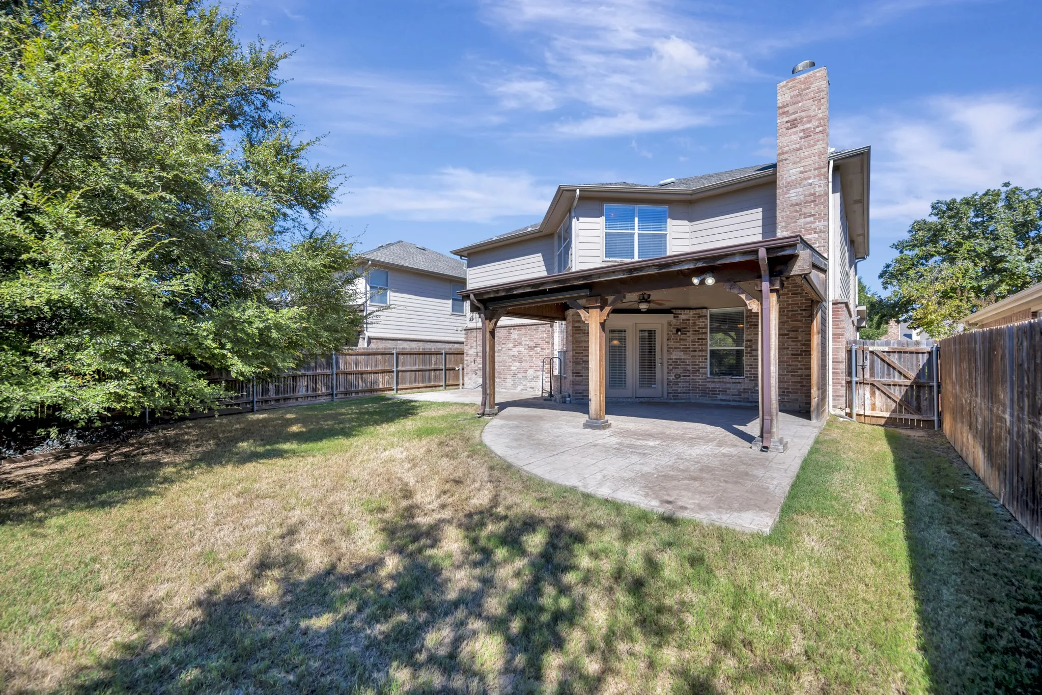 Single Family Residence For Sale in Tarrant County , 5728 Mountain Stream Trail, Fort Worth, Texas 76244, 3 Bedroom, 3 Bathroom, 2 Garage spaces, 2,608 Sqft, built in 2009, mls#21402022, Real Estate Agent in Fort Worth, Homes For Sale in Tarrant county, Homes For Sale in Fort Worth, Realtor in Fort Worth Texas, Real Estate Brokerage Independent Realty Texas, Luminita Cordes Realtor