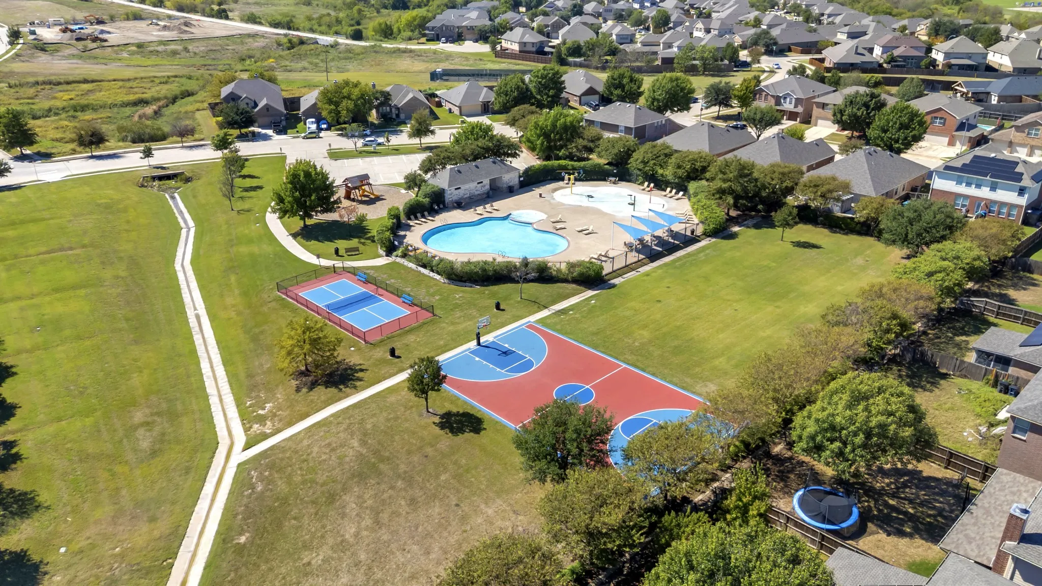 Single Family Residence For Sale in Tarrant County , 5728 Mountain Stream Trail, Fort Worth, Texas 76244, 3 Bedroom, 3 Bathroom, 2 Garage spaces, 2,608 Sqft, built in 2009, mls#21402022, Real Estate Agent in Fort Worth, Homes For Sale in Tarrant county, Homes For Sale in Fort Worth, Realtor in Fort Worth Texas, Real Estate Brokerage Independent Realty Texas, Luminita Cordes Realtor