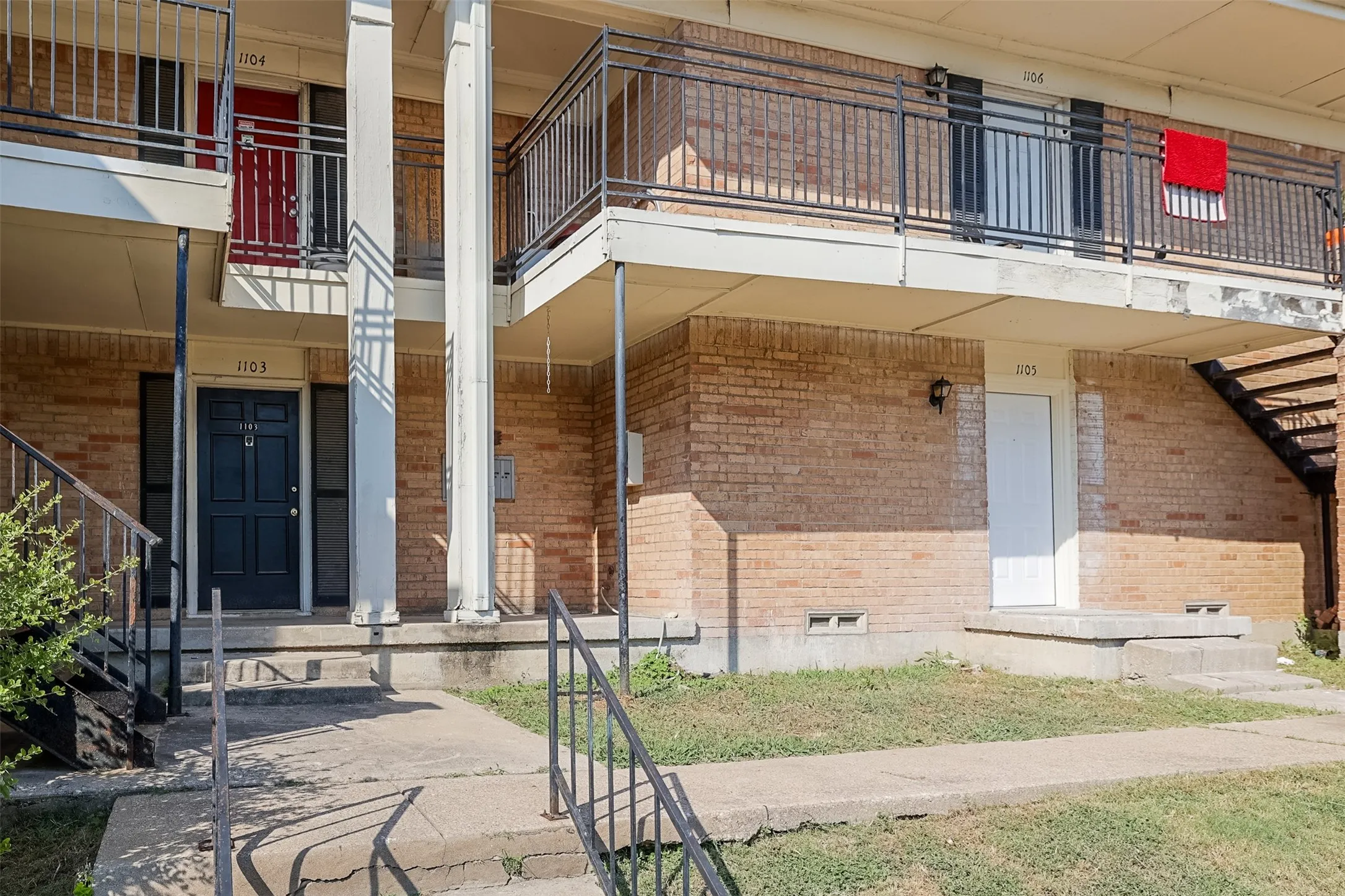 Condominium For Rent in Tarrant County , 5055 Ridglea Lane 1105, Fort Worth, Texas 76116, 1 Bedroom, 1 Bathroom, Garage spaces, 853 Sqft, built in 1968, mls#21406912, Real Estate Agent in Fort Worth, Homes For Rent in Tarrant county, Homes For Rent in Fort Worth, Realtor in Fort Worth Texas, Real Estate Brokerage Independent Realty Texas, Luminita Cordes Realtor