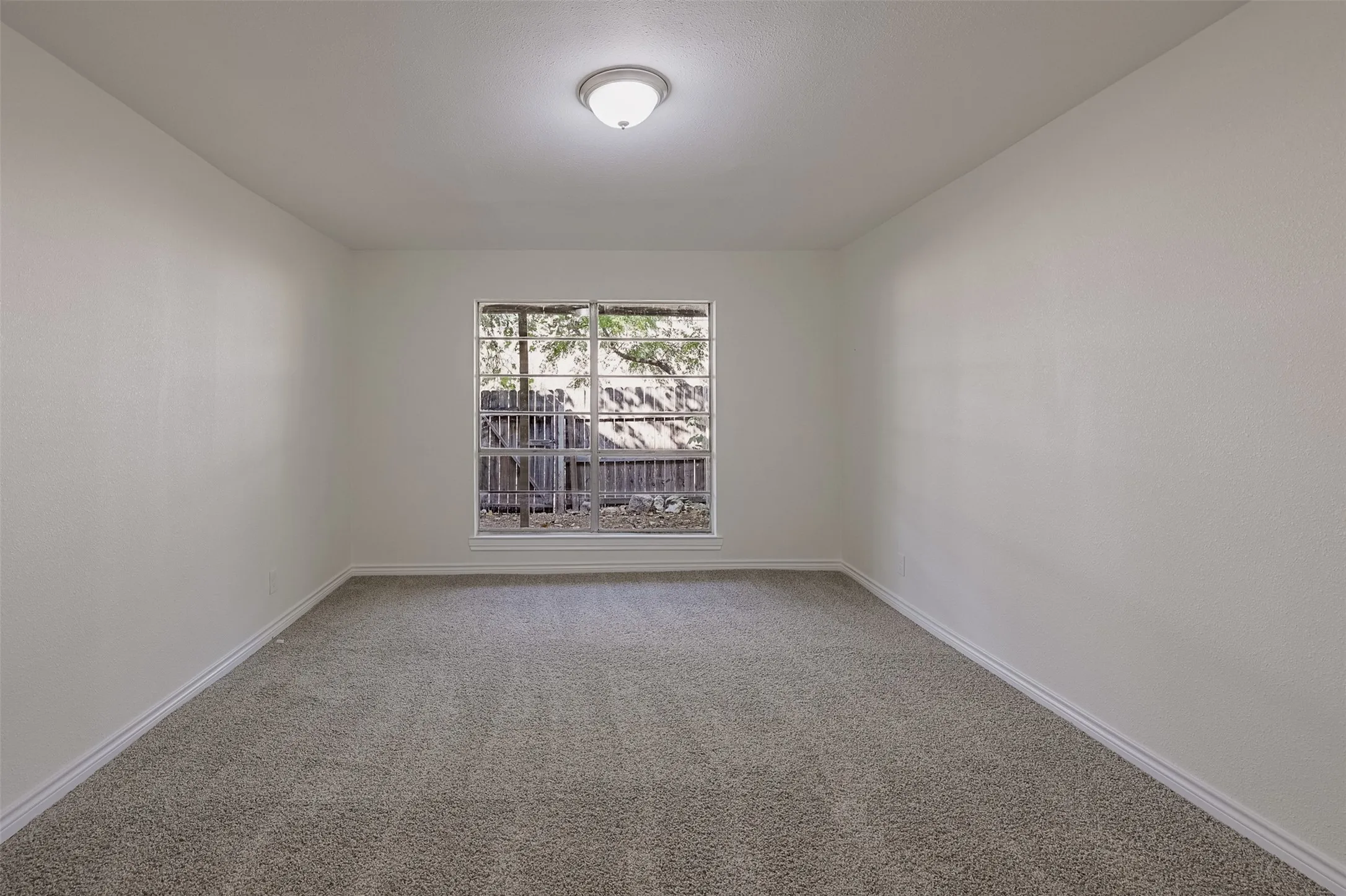 Condominium For Rent in Tarrant County , 5055 Ridglea Lane 1105, Fort Worth, Texas 76116, 1 Bedroom, 1 Bathroom, Garage spaces, 853 Sqft, built in 1968, mls#21406912, Real Estate Agent in Fort Worth, Homes For Rent in Tarrant county, Homes For Rent in Fort Worth, Realtor in Fort Worth Texas, Real Estate Brokerage Independent Realty Texas, Luminita Cordes Realtor