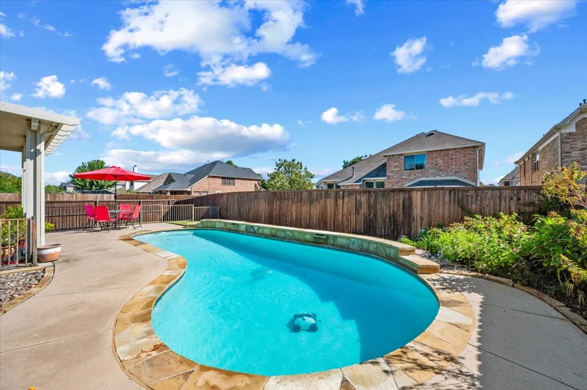Single Family Residence For Sale in Dallas County , 5132 Welara Drive, Grand Prairie, Texas 75052, 3 Bedroom, 2 Bathroom, 2 Garage spaces, 2,180 Sqft, built in 2006, mls#21406243, Real Estate Agent in Grand Prairie, Homes For Sale in Dallas county, Homes For Sale in Grand Prairie, Realtor in Grand Prairie Texas, Real Estate Brokerage Independent Realty Texas, Luminita Cordes Realtor