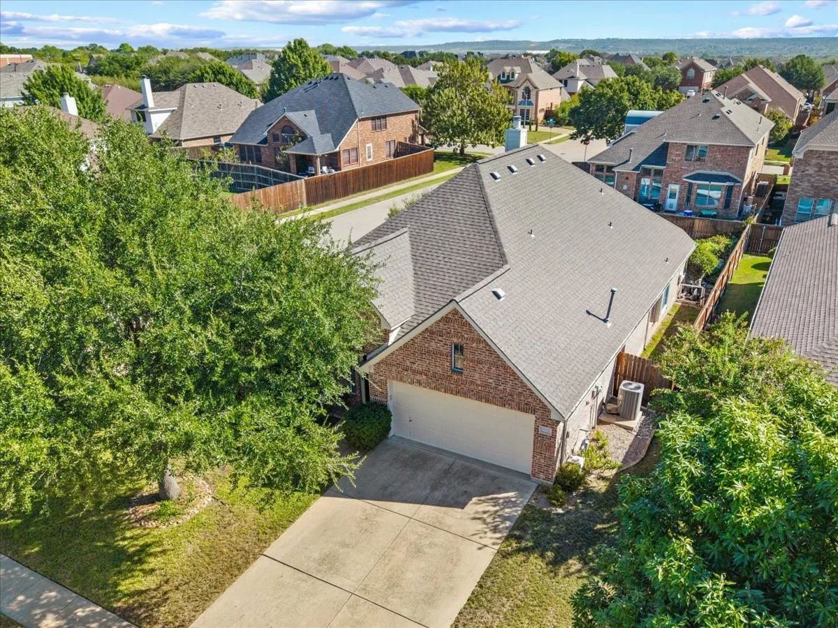 Single Family Residence For Sale in Dallas County , 5132 Welara Drive, Grand Prairie, Texas 75052, 3 Bedroom, 2 Bathroom, 2 Garage spaces, 2,180 Sqft, built in 2006, mls#21406243, Real Estate Agent in Grand Prairie, Homes For Sale in Dallas county, Homes For Sale in Grand Prairie, Realtor in Grand Prairie Texas, Real Estate Brokerage Independent Realty Texas, Luminita Cordes Realtor