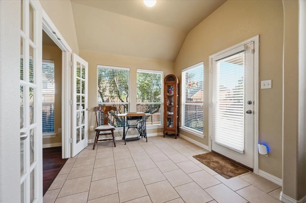 Bonus room, sun room