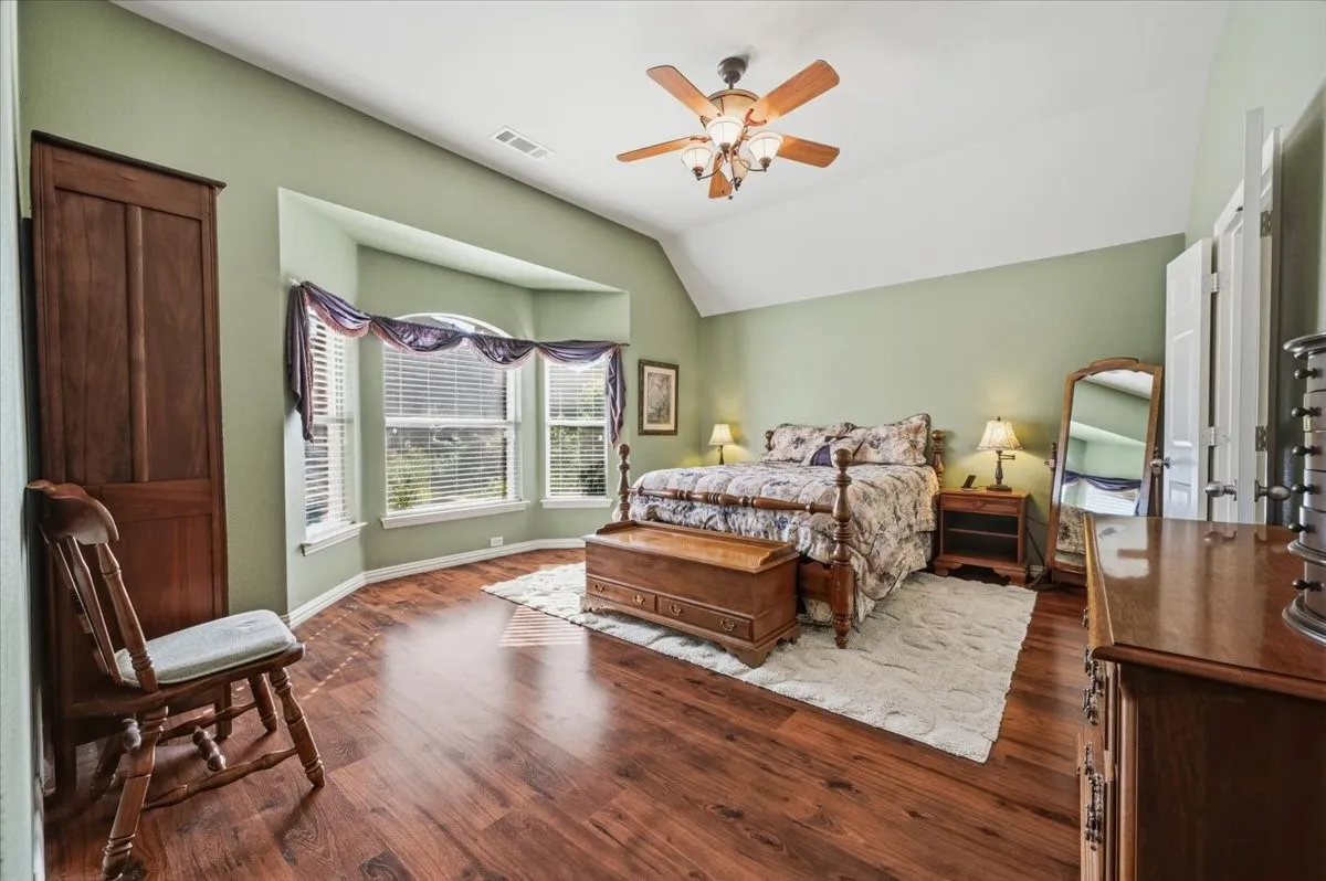 Single Family Residence For Sale in Dallas County , 5132 Welara Drive, Grand Prairie, Texas 75052, 3 Bedroom, 2 Bathroom, 2 Garage spaces, 2,180 Sqft, built in 2006, mls#21406243, Real Estate Agent in Grand Prairie, Homes For Sale in Dallas county, Homes For Sale in Grand Prairie, Realtor in Grand Prairie Texas, Real Estate Brokerage Independent Realty Texas, Luminita Cordes Realtor