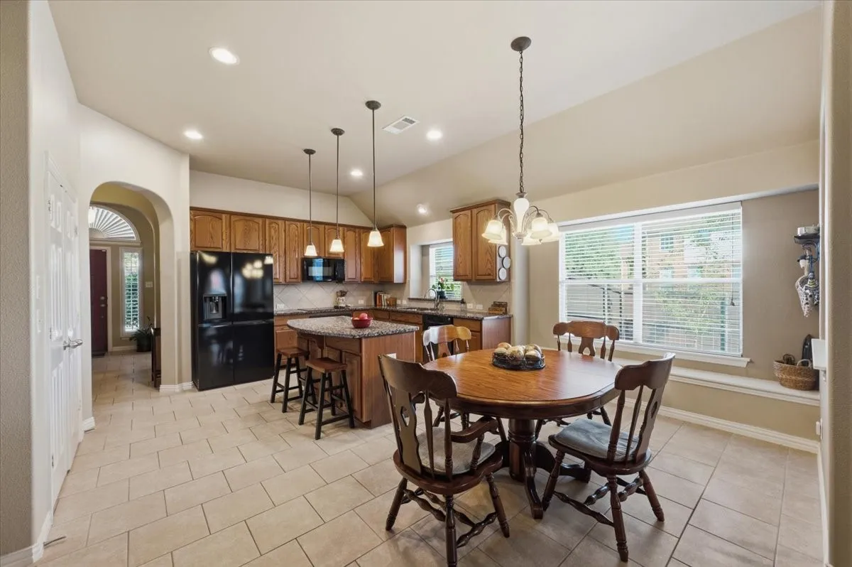 Single Family Residence For Sale in Dallas County , 5132 Welara Drive, Grand Prairie, Texas 75052, 3 Bedroom, 2 Bathroom, 2 Garage spaces, 2,180 Sqft, built in 2006, mls#21406243, Real Estate Agent in Grand Prairie, Homes For Sale in Dallas county, Homes For Sale in Grand Prairie, Realtor in Grand Prairie Texas, Real Estate Brokerage Independent Realty Texas, Luminita Cordes Realtor