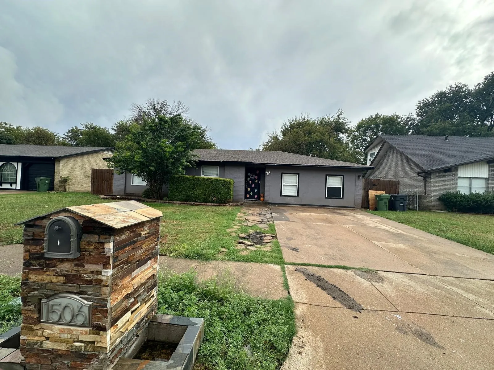 Single Family Residence For Sale in Tarrant County , 1506 Shelmar Drive, Arlington, Texas 76014, 4 Bedroom, 3 Bathroom, Garage spaces, 1,628 Sqft, built in 1966, mls#21405717, Real Estate Agent in Arlington, Homes For Sale in Tarrant county, Homes For Sale in Arlington, Realtor in Arlington Texas, Real Estate Brokerage Independent Realty Texas, Luminita Cordes Realtor