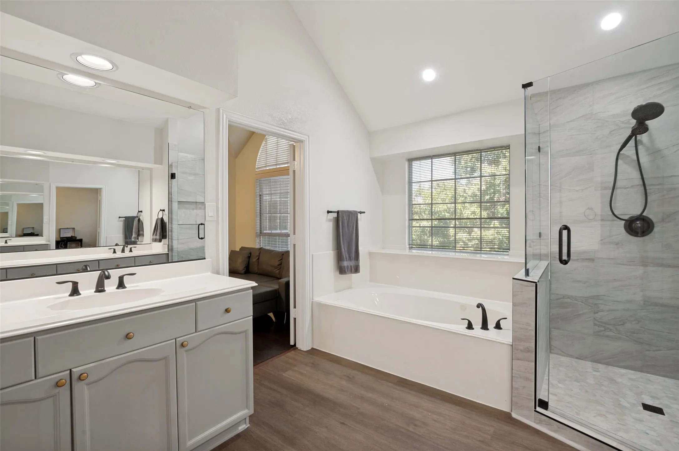 Single Family Residence For Sale in Collin County , 7735 Worthing Street, Dallas, Texas 75252, 4 Bedroom, 4 Bathroom, 2 Garage spaces, 3,221 Sqft, built in 1995, mls#21406890, Real Estate Agent in Dallas, Homes For Sale in Collin county, Homes For Sale in Dallas, Realtor in Dallas Texas, Real Estate Brokerage Independent Realty Texas, Luminita Cordes Realtor