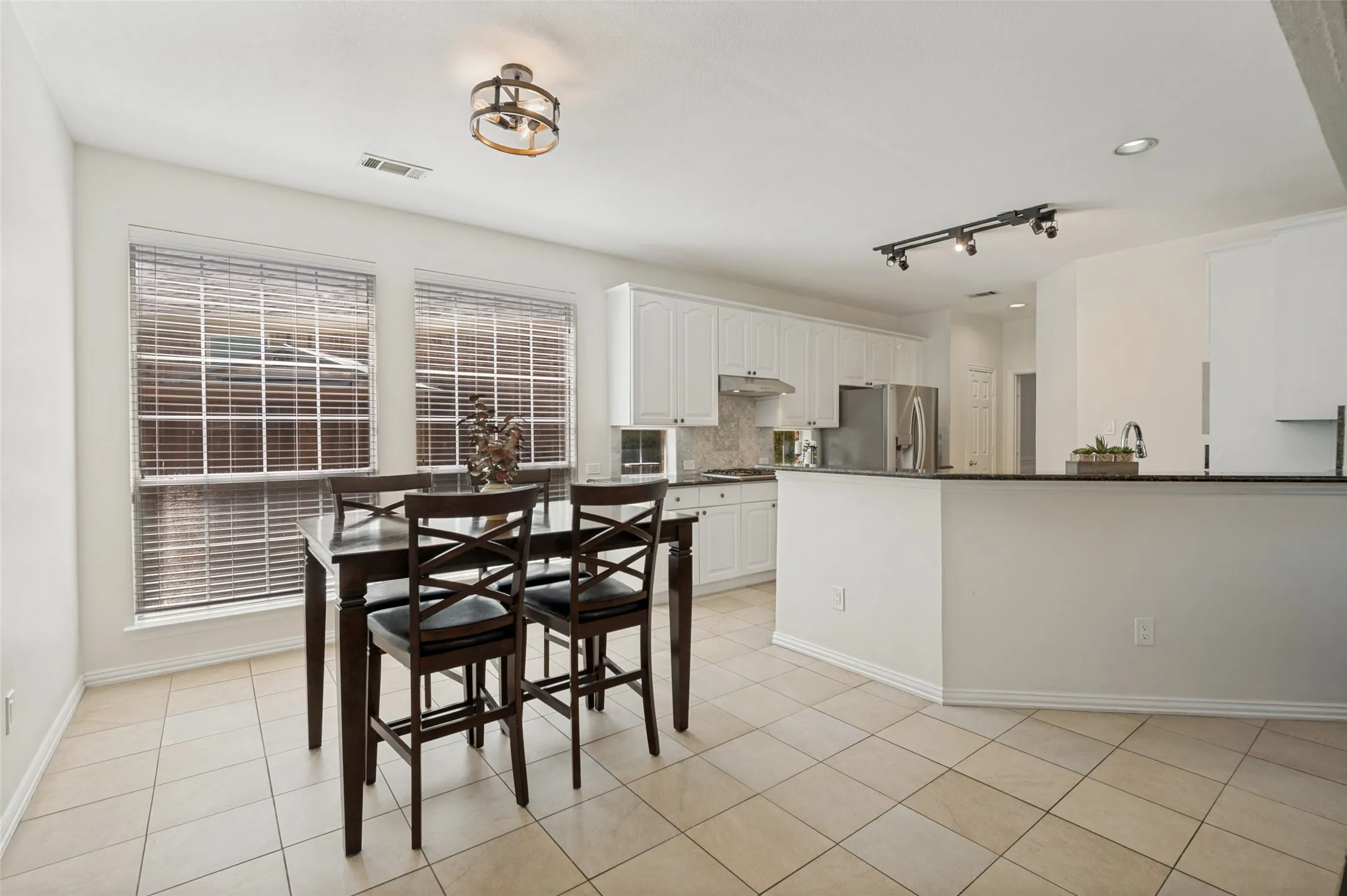 Single Family Residence For Sale in Collin County , 7735 Worthing Street, Dallas, Texas 75252, 4 Bedroom, 4 Bathroom, 2 Garage spaces, 3,221 Sqft, built in 1995, mls#21406890, Real Estate Agent in Dallas, Homes For Sale in Collin county, Homes For Sale in Dallas, Realtor in Dallas Texas, Real Estate Brokerage Independent Realty Texas, Luminita Cordes Realtor
