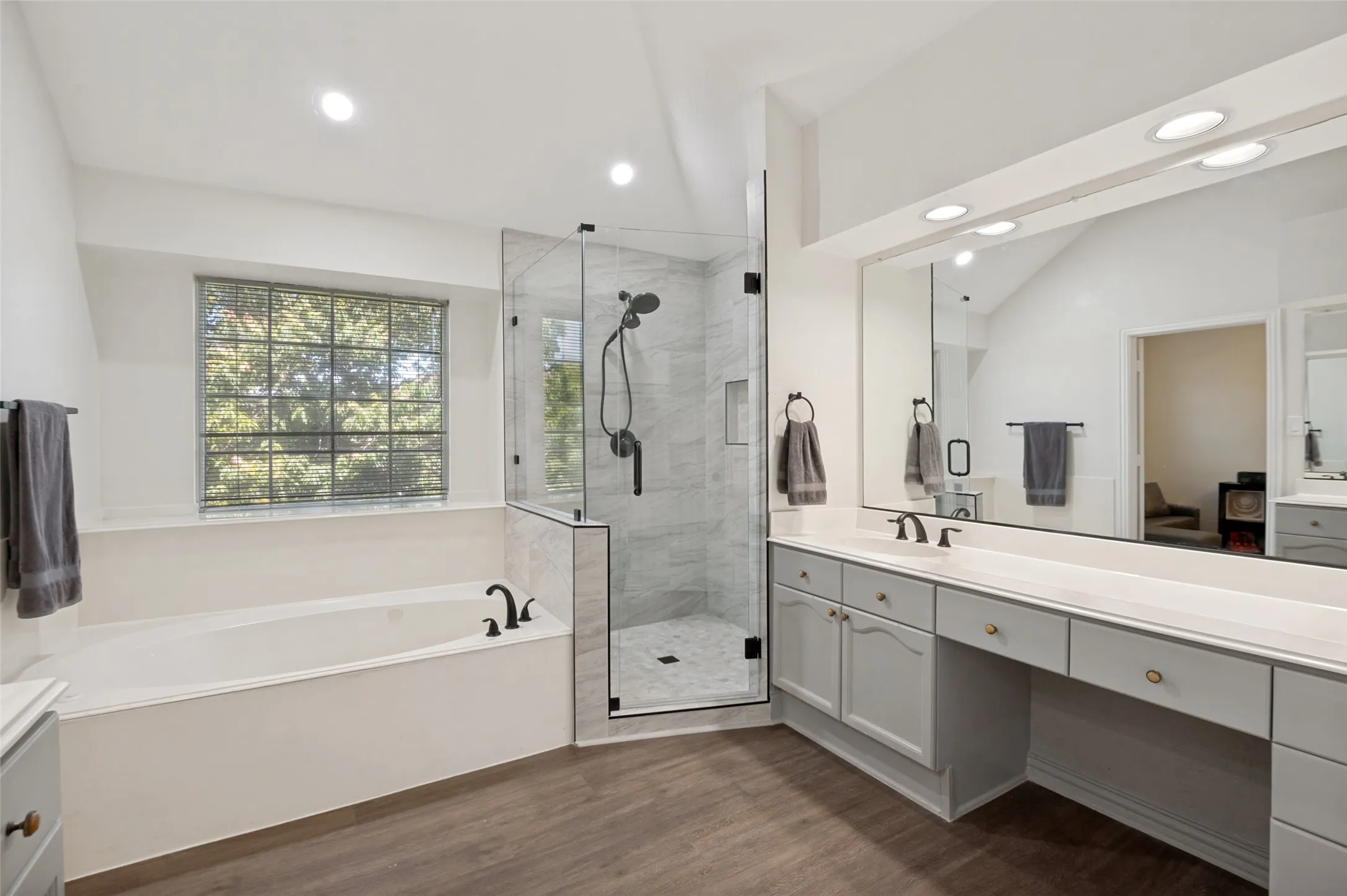 Single Family Residence For Sale in Collin County , 7735 Worthing Street, Dallas, Texas 75252, 4 Bedroom, 4 Bathroom, 2 Garage spaces, 3,221 Sqft, built in 1995, mls#21406890, Real Estate Agent in Dallas, Homes For Sale in Collin county, Homes For Sale in Dallas, Realtor in Dallas Texas, Real Estate Brokerage Independent Realty Texas, Luminita Cordes Realtor